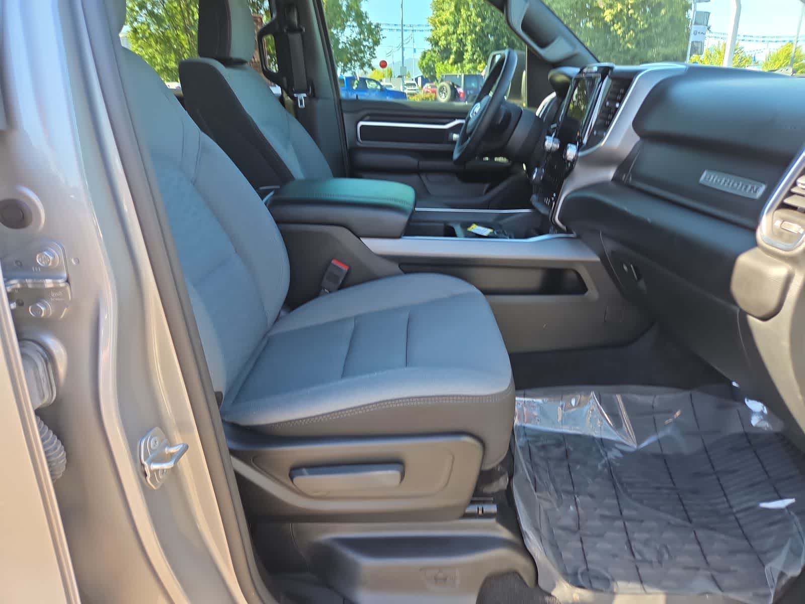 Thumbnail: 2025 RAM 1500 - 21