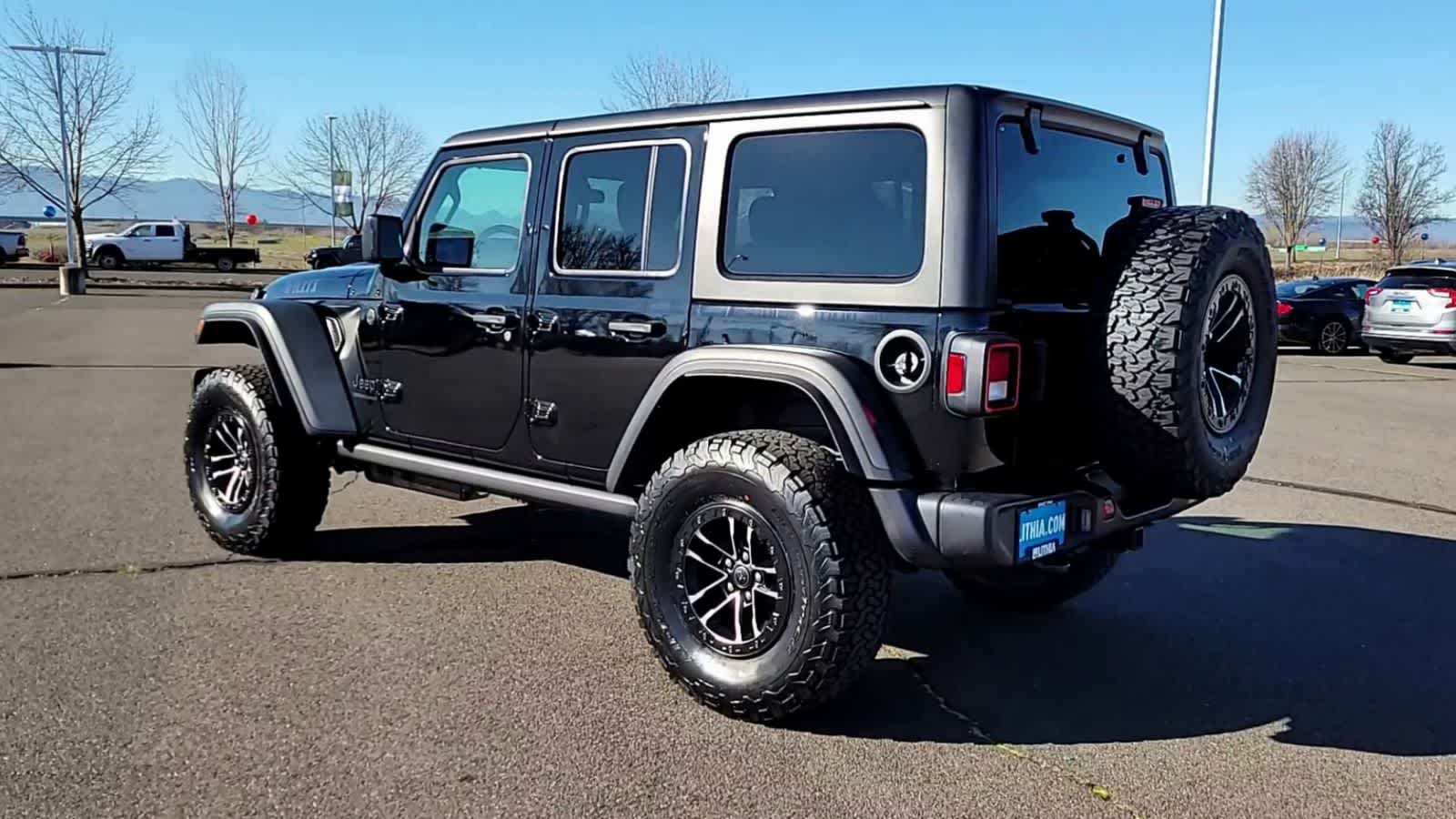 Thumbnail: 2026 Jeep Wrangler - 6