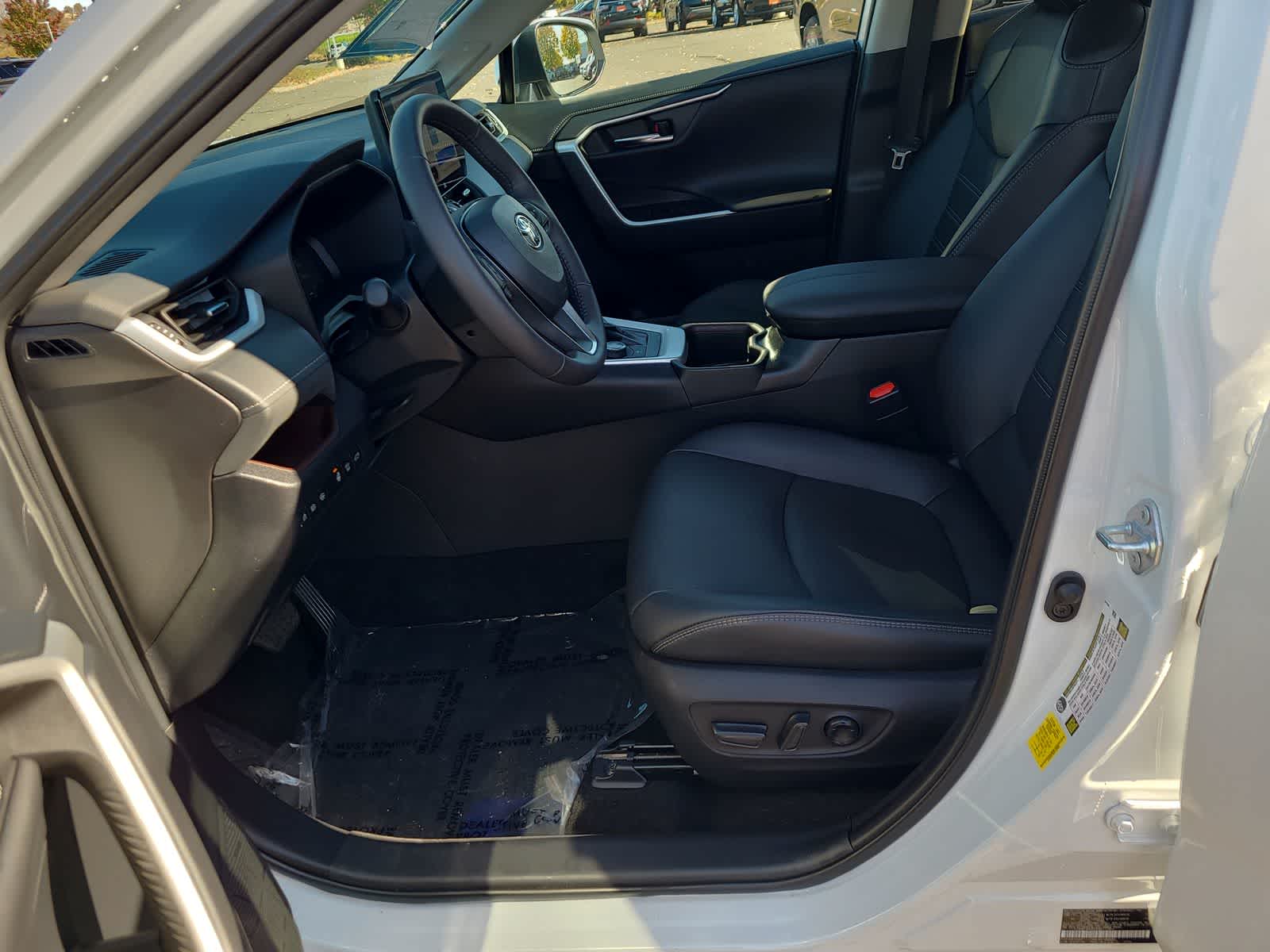 Thumbnail: 2024 Toyota RAV4 - 19