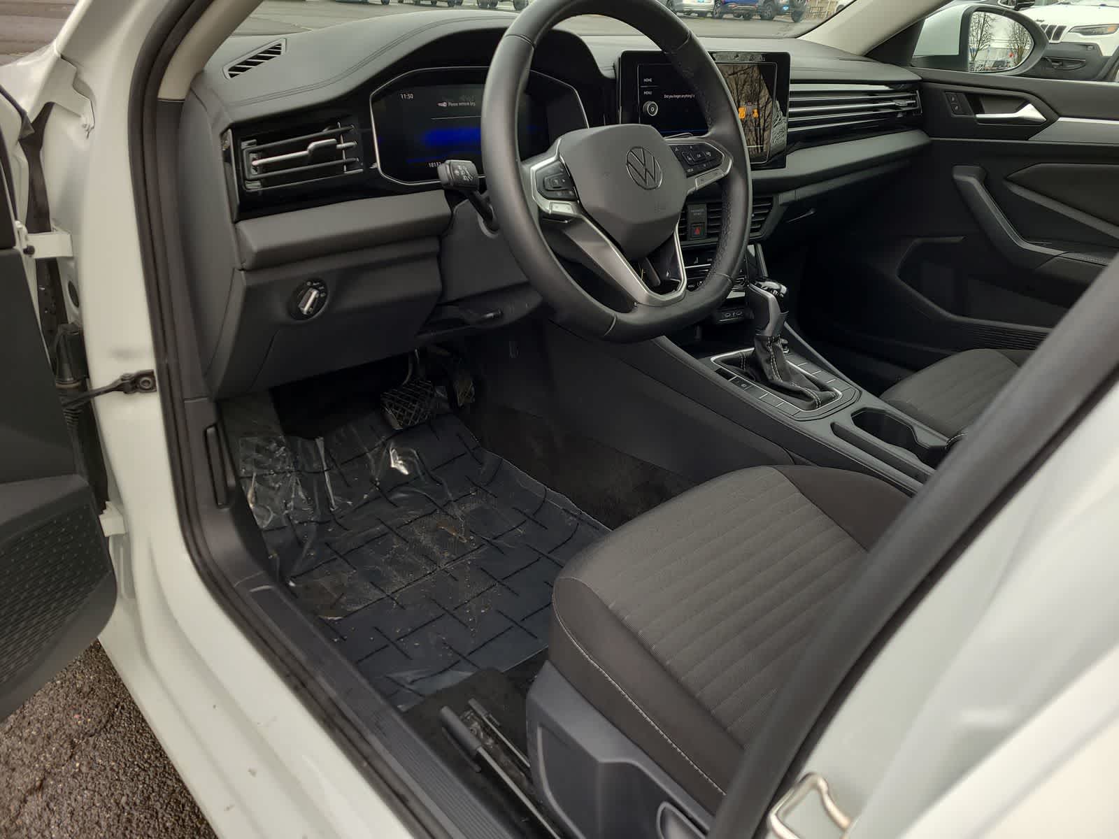 Thumbnail: 2025 Volkswagen Jetta - 10