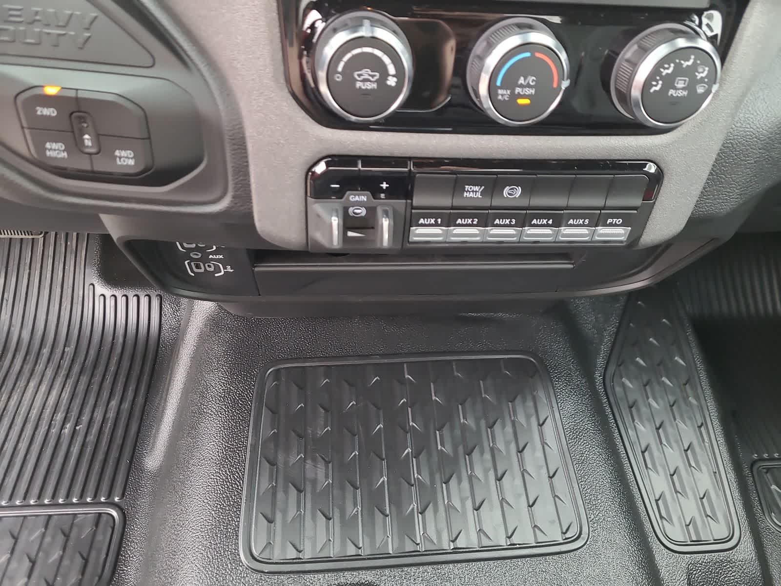 Thumbnail: 2025 RAM 5500 - 25