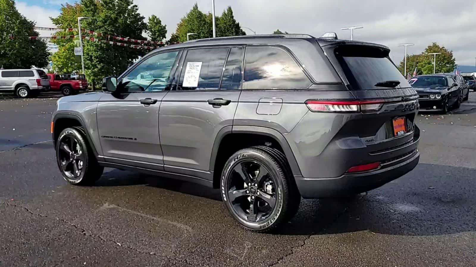 Thumbnail: 2025 Jeep Grand Cherokee - 6