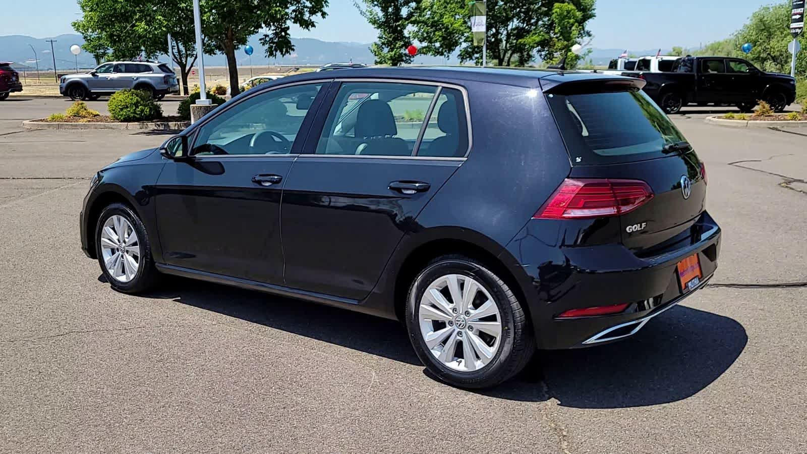 2021 Volkswagen Golf S 6