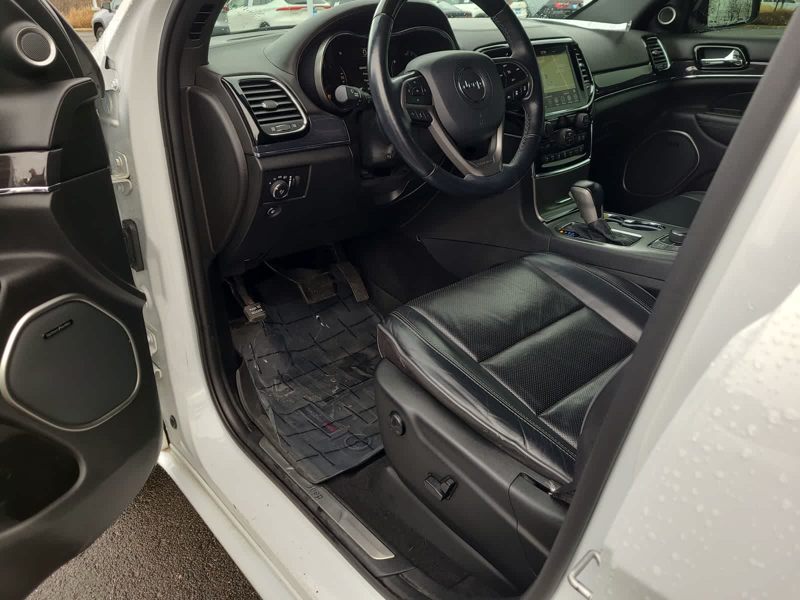 Thumbnail: 2020 Jeep Grand Cherokee - 10