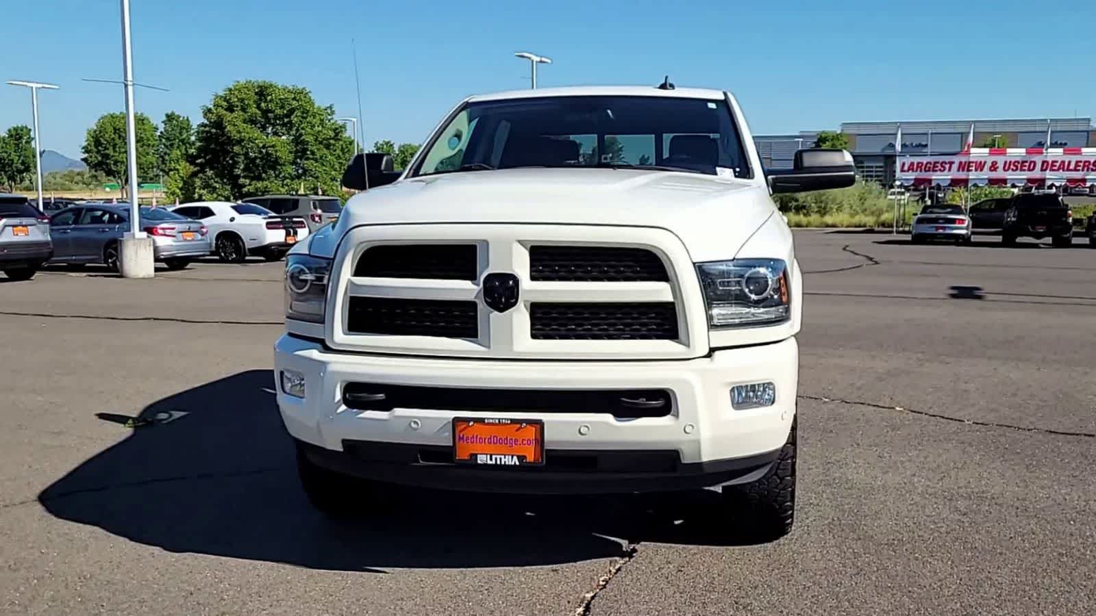 2017 Ram 3500 Laramie photo 3