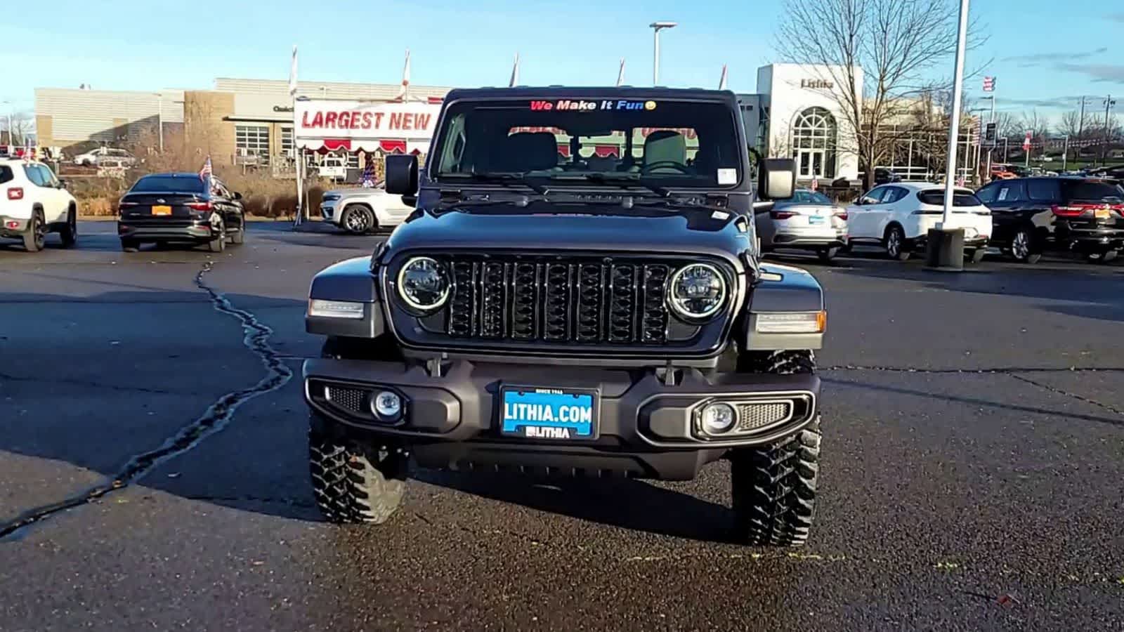 Thumbnail: 2026 Jeep Gladiator - 3