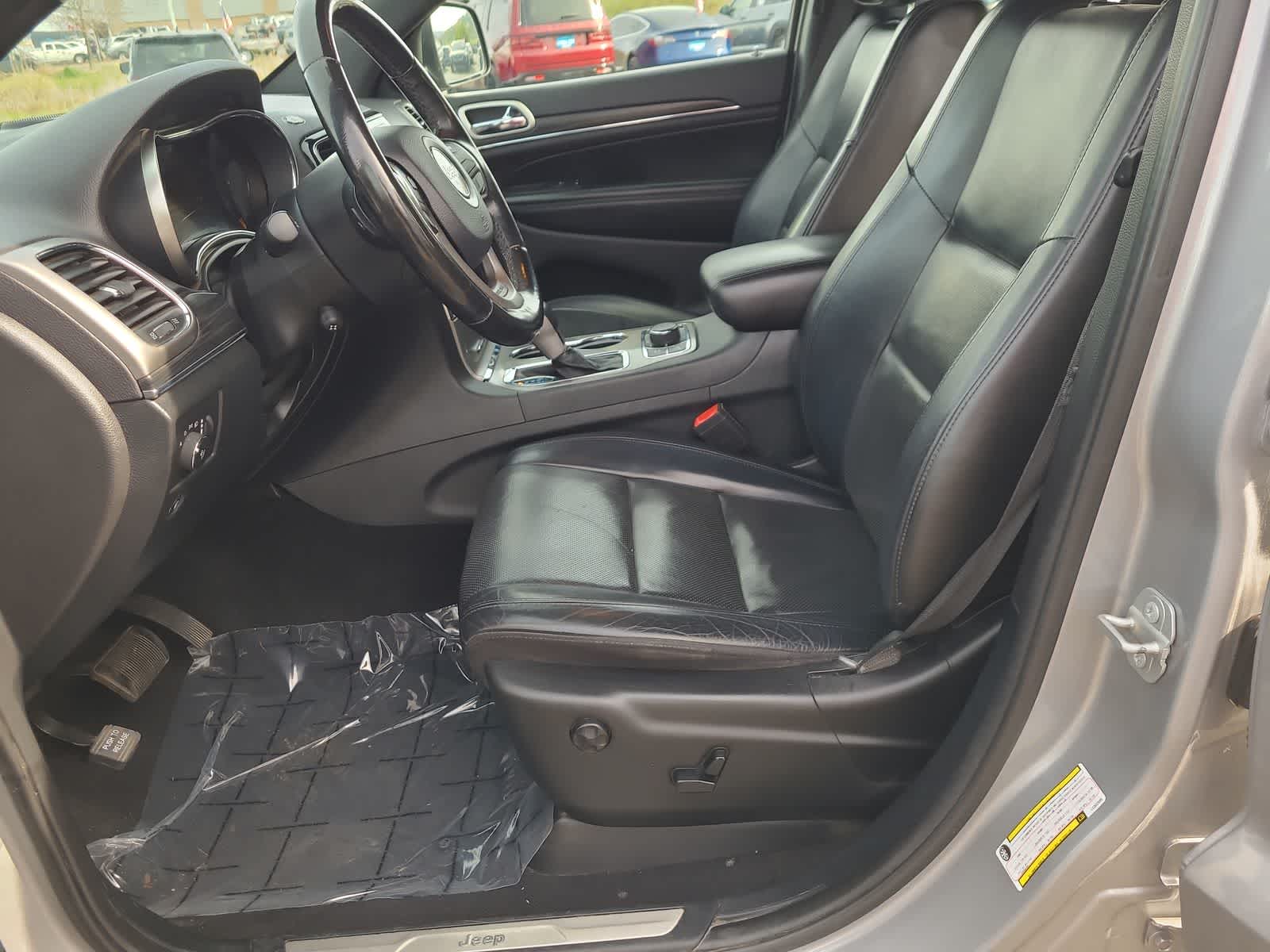 Thumbnail: 2020 Jeep Grand Cherokee - 19