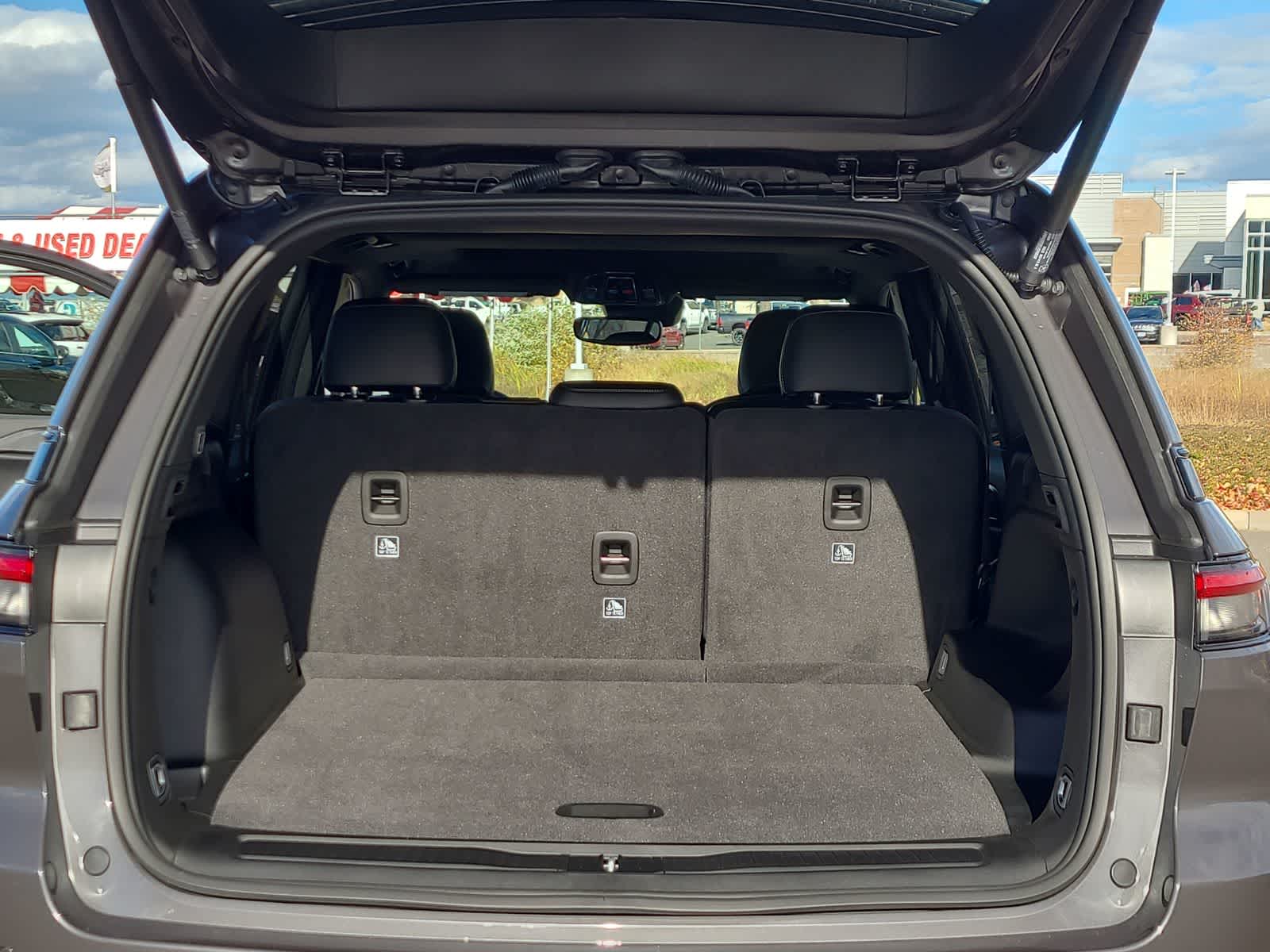 Thumbnail: 2025 Jeep Grand Cherokee - 27