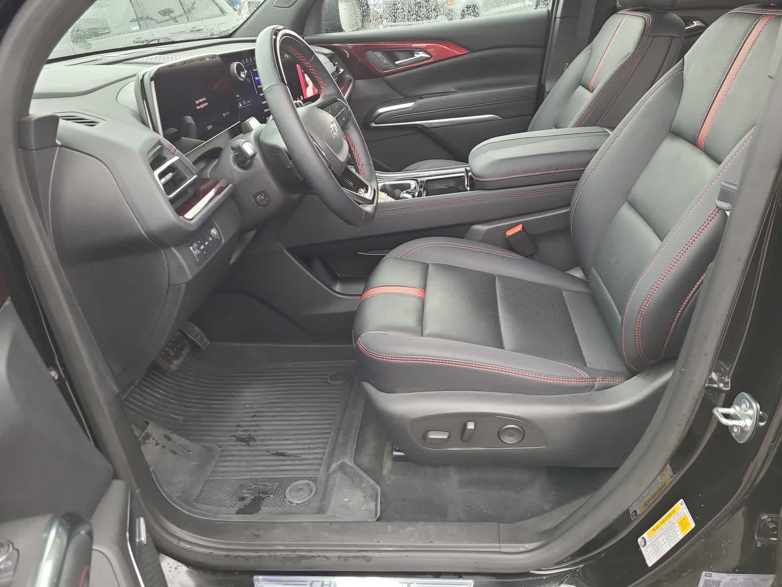 Thumbnail: 2025 Chevrolet Traverse - 19