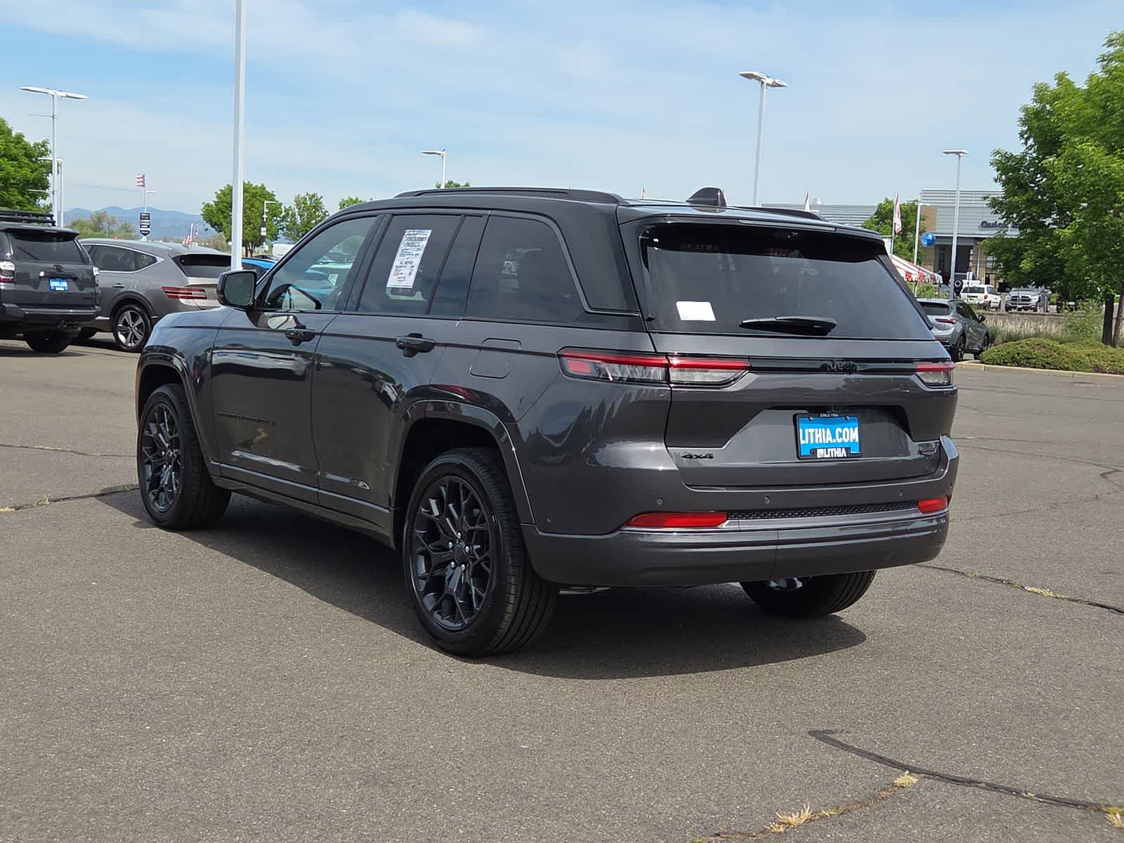 Thumbnail: 2026 Jeep Grand Cherokee - 12