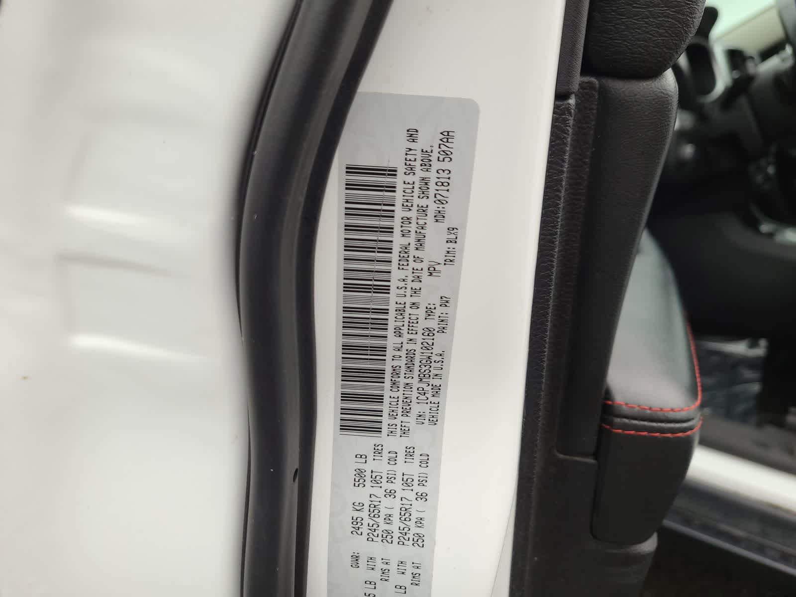 Thumbnail: 2016 Jeep Cherokee - 29