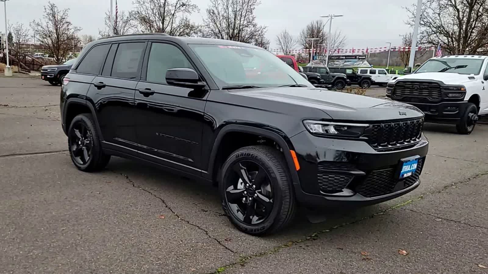 Thumbnail: 2025 Jeep Grand Cherokee - 2