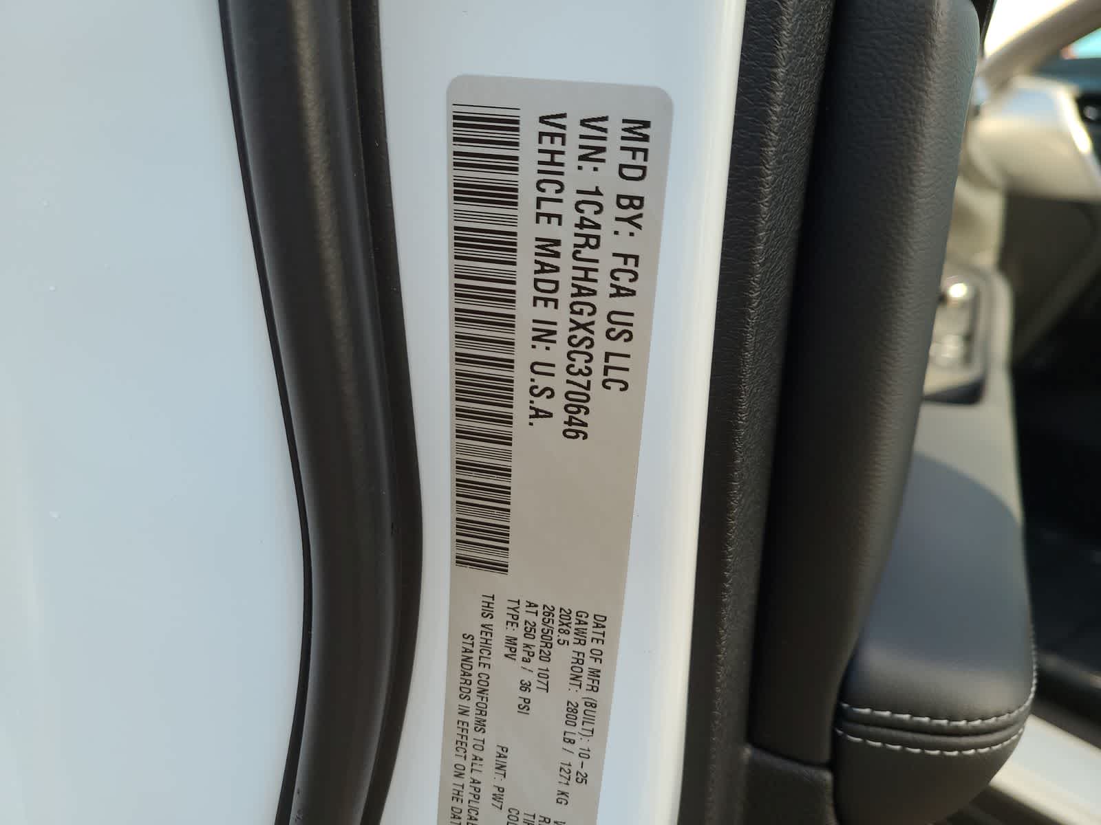 Thumbnail: 2025 Jeep Grand Cherokee - 29