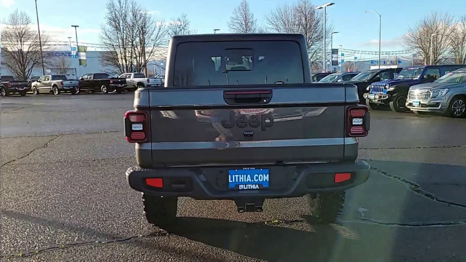 Thumbnail: 2026 Jeep Gladiator - 7