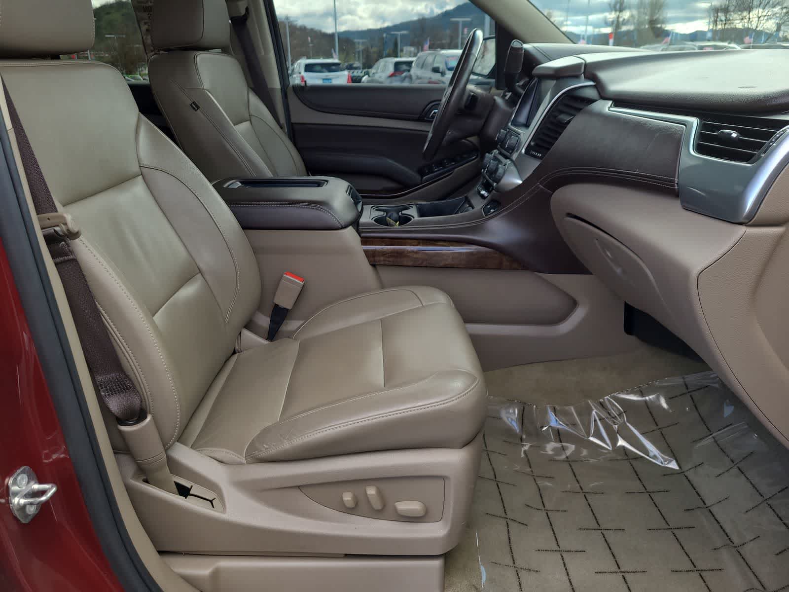 Thumbnail: 2017 Chevrolet Tahoe - 22