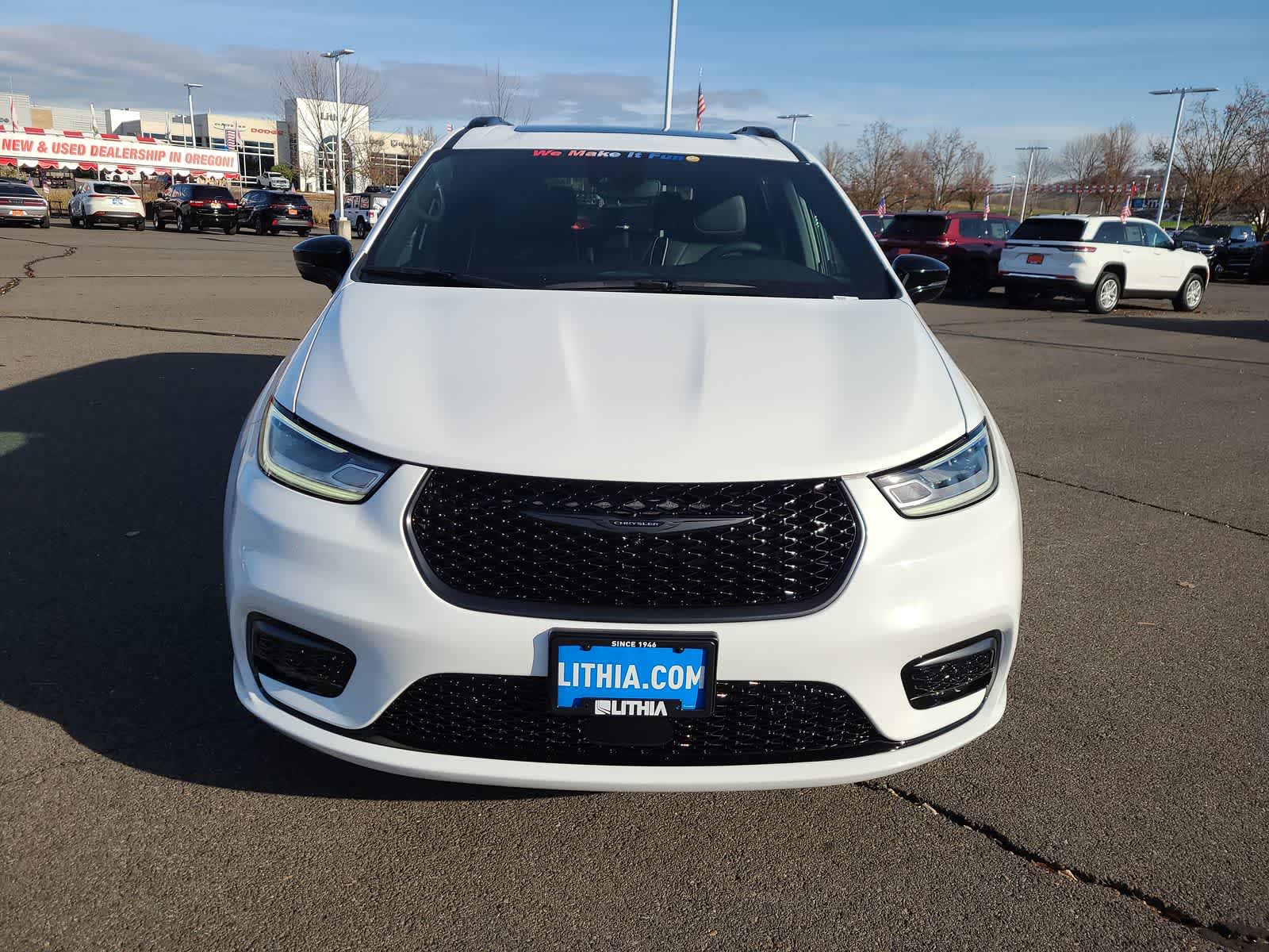 Thumbnail: 2026 Chrysler Pacifica - 14