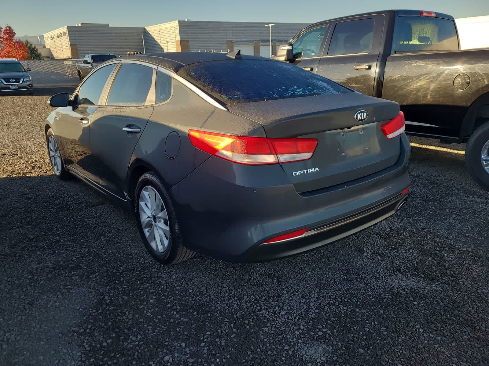 Thumbnail: 2016 Kia Optima - 3
