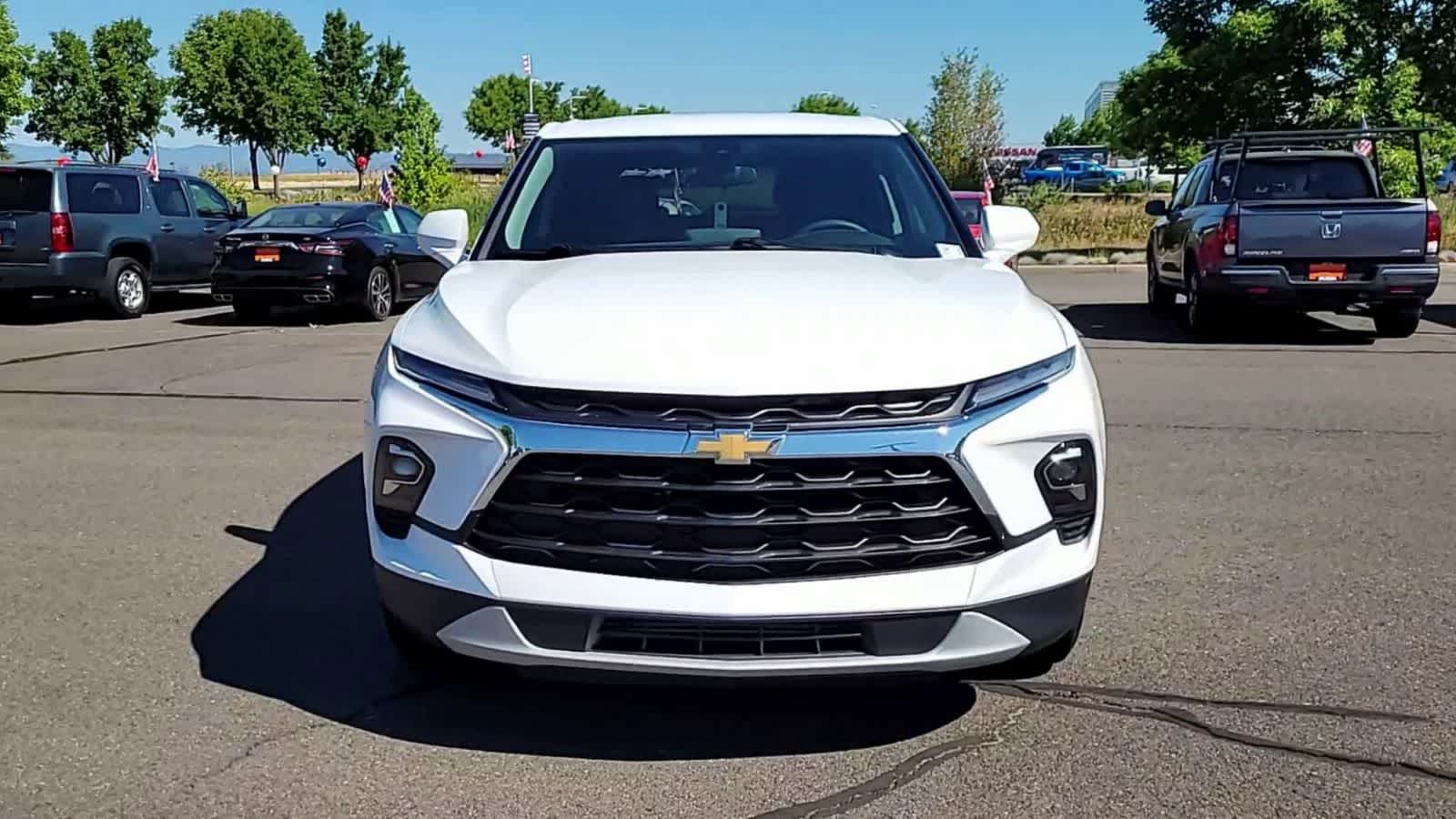 2023 Chevrolet Blazer 2LT photo 3