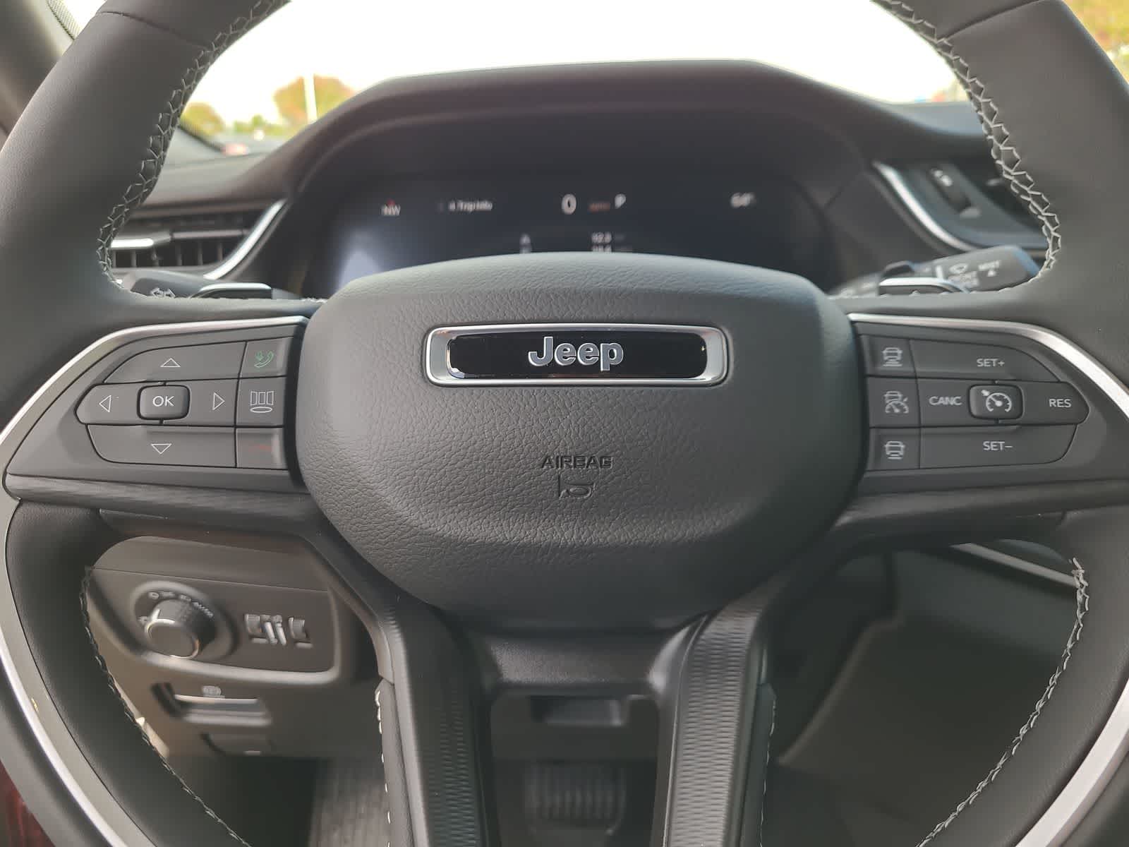 Thumbnail: 2025 Jeep Grand Cherokee - 23