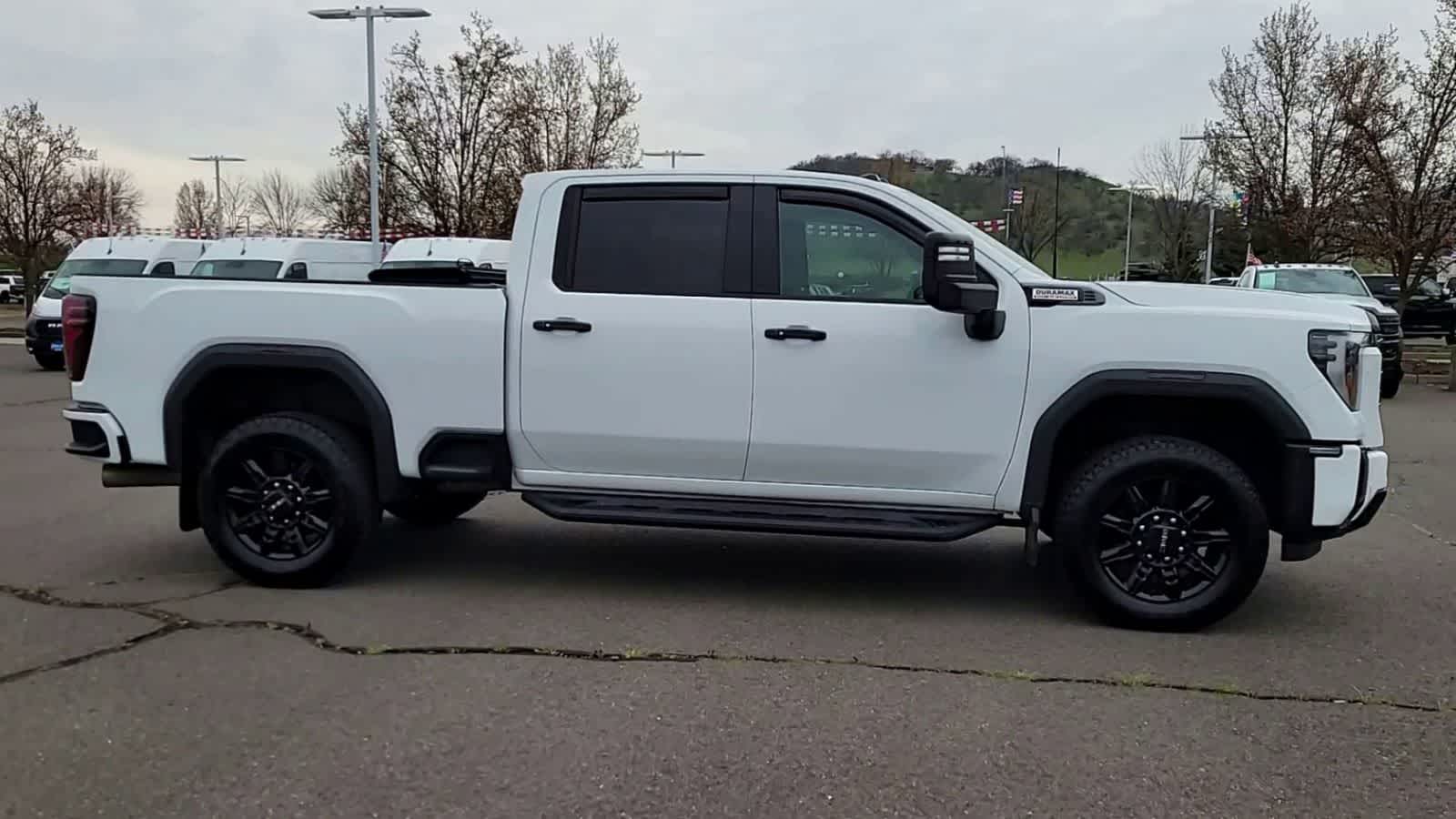 Thumbnail: 2024 GMC Sierra 2500 - 9