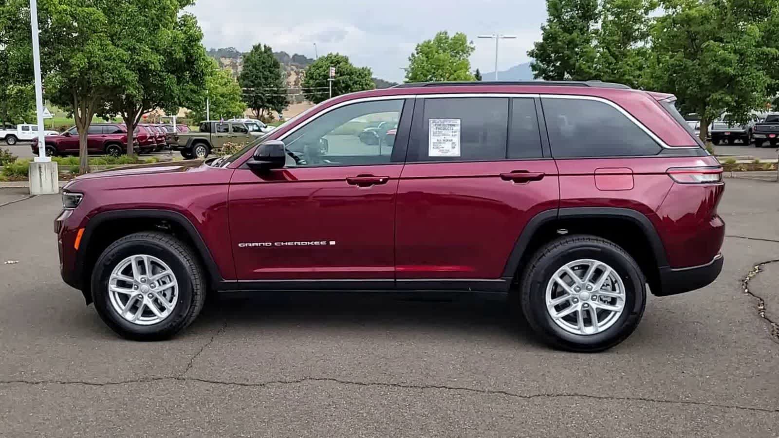 Thumbnail: 2025 Jeep Grand Cherokee - 5