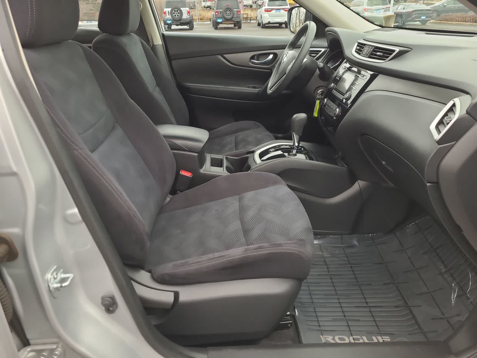 Thumbnail: 2016 Nissan Rogue - 22