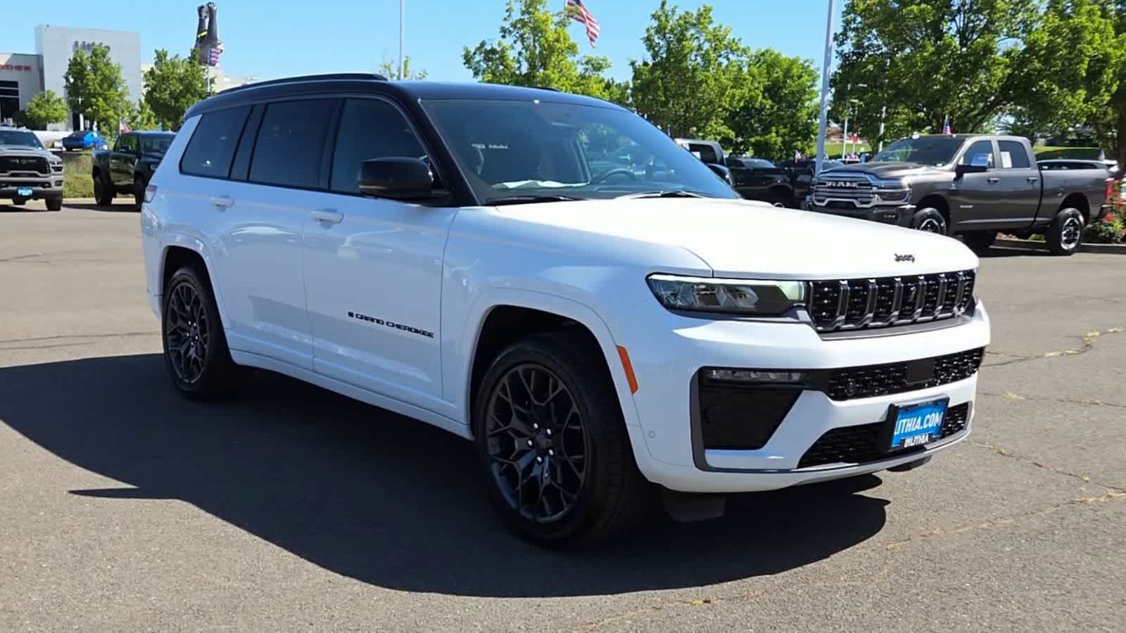 Thumbnail: 2026 Jeep Grand Cherokee - 2