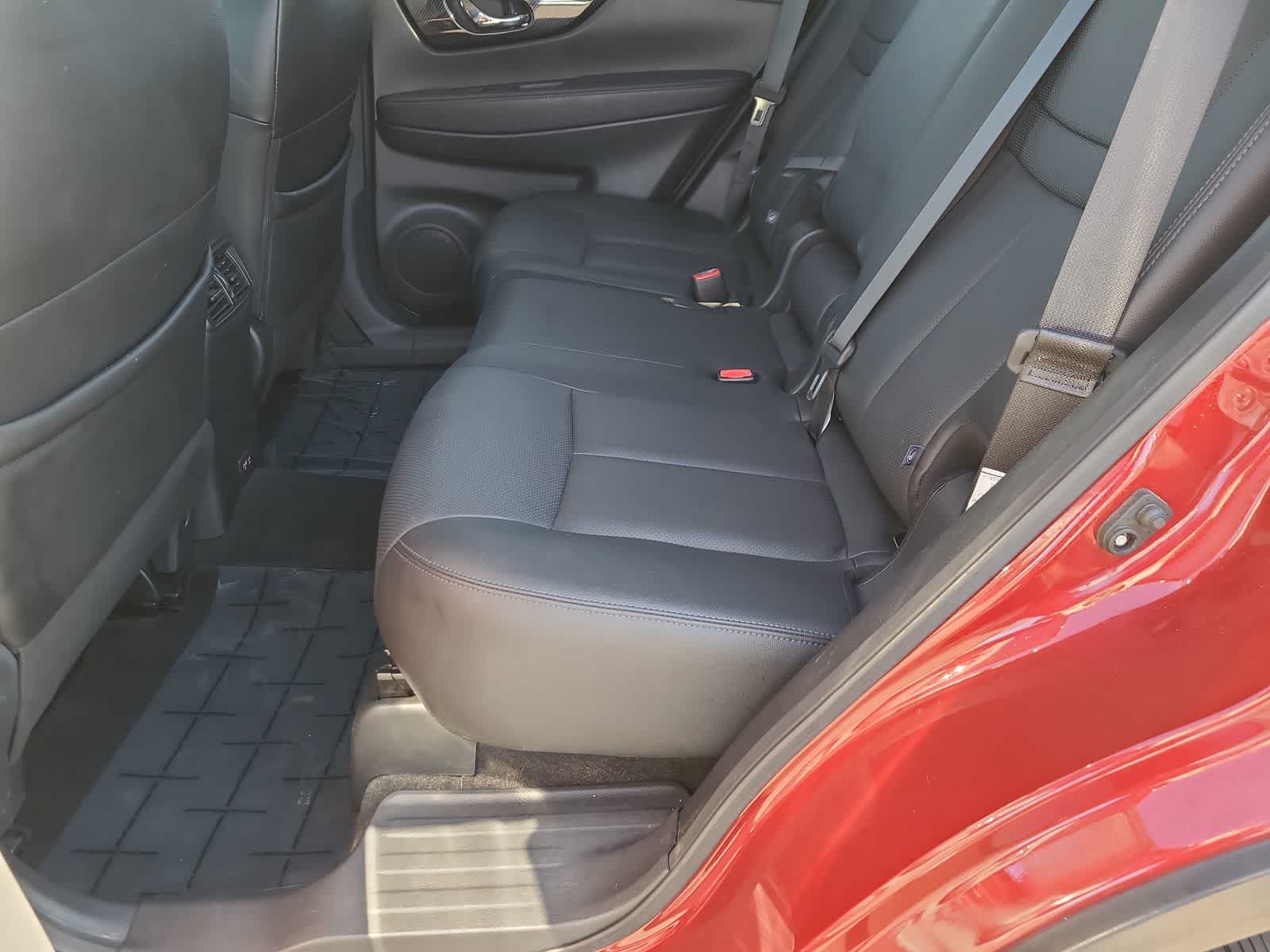 Thumbnail: 2020 Nissan Rogue - 21