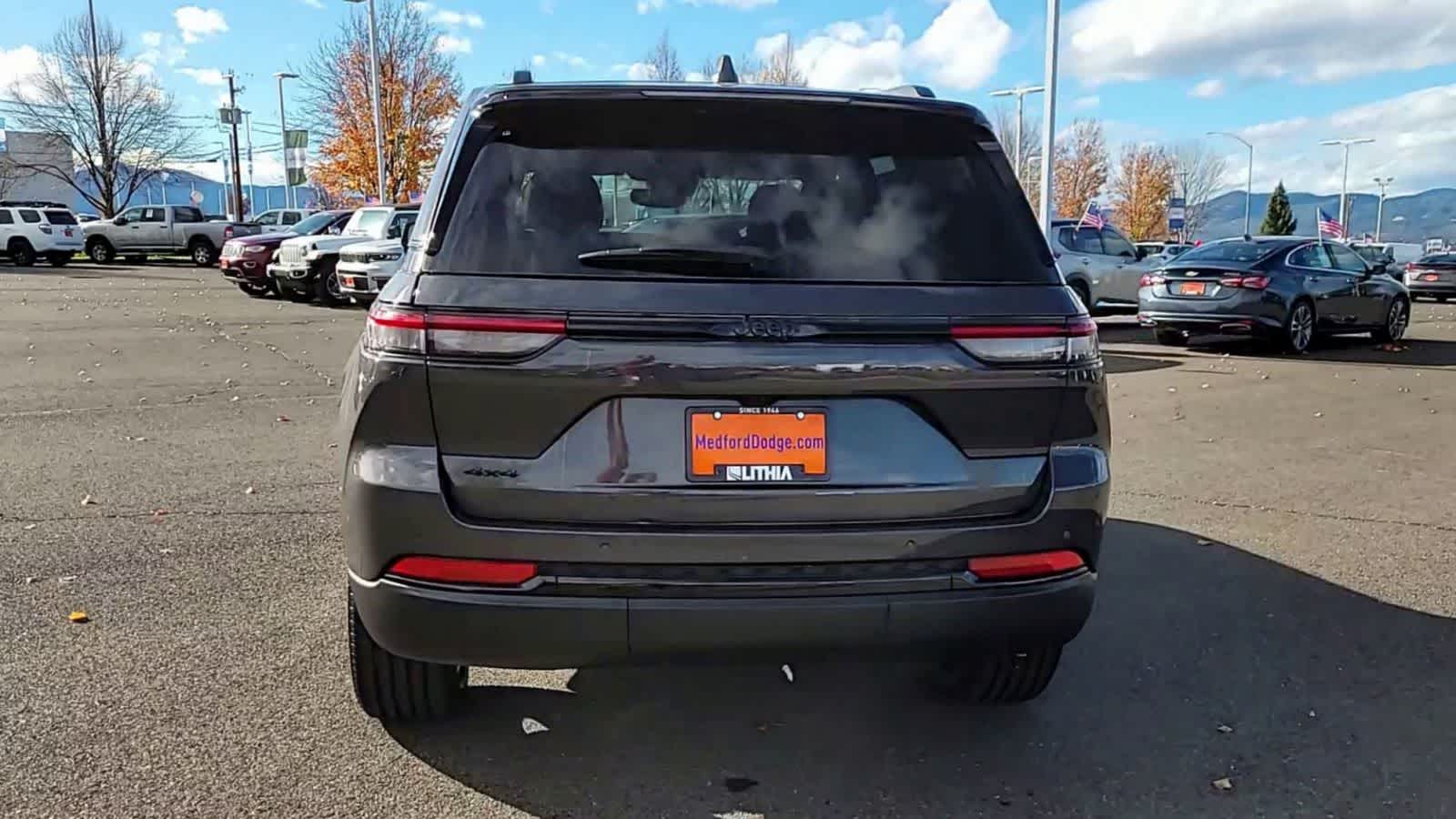 Thumbnail: 2025 Jeep Grand Cherokee - 7