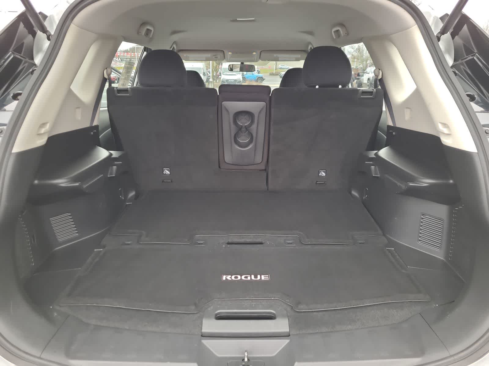 Thumbnail: 2016 Nissan Rogue - 27