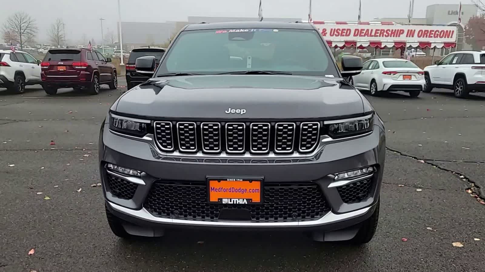 Thumbnail: 2025 Jeep Grand Cherokee - 3