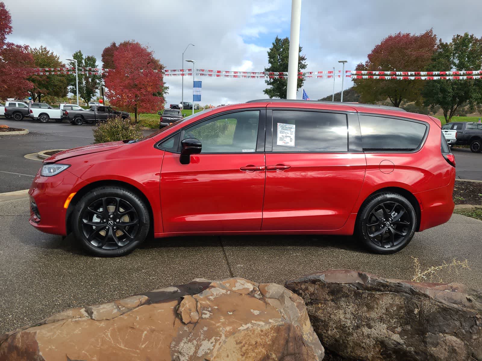 Thumbnail: 2026 Chrysler Pacifica - 11