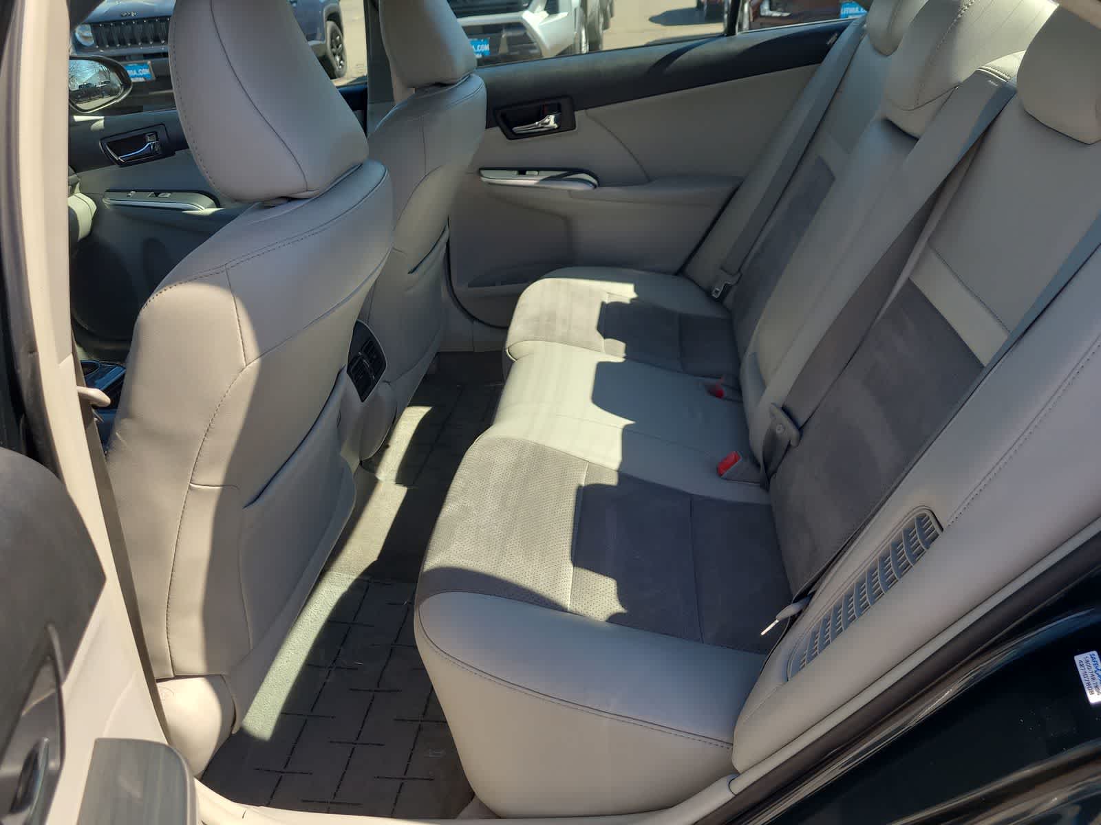 Thumbnail: 2012 Toyota Camry - 21