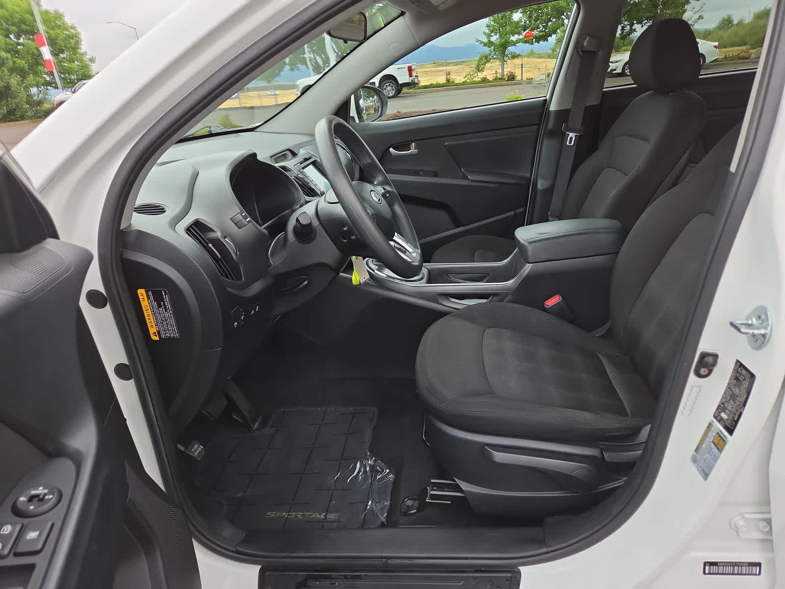 Thumbnail: 2012 Kia Sportage - 19
