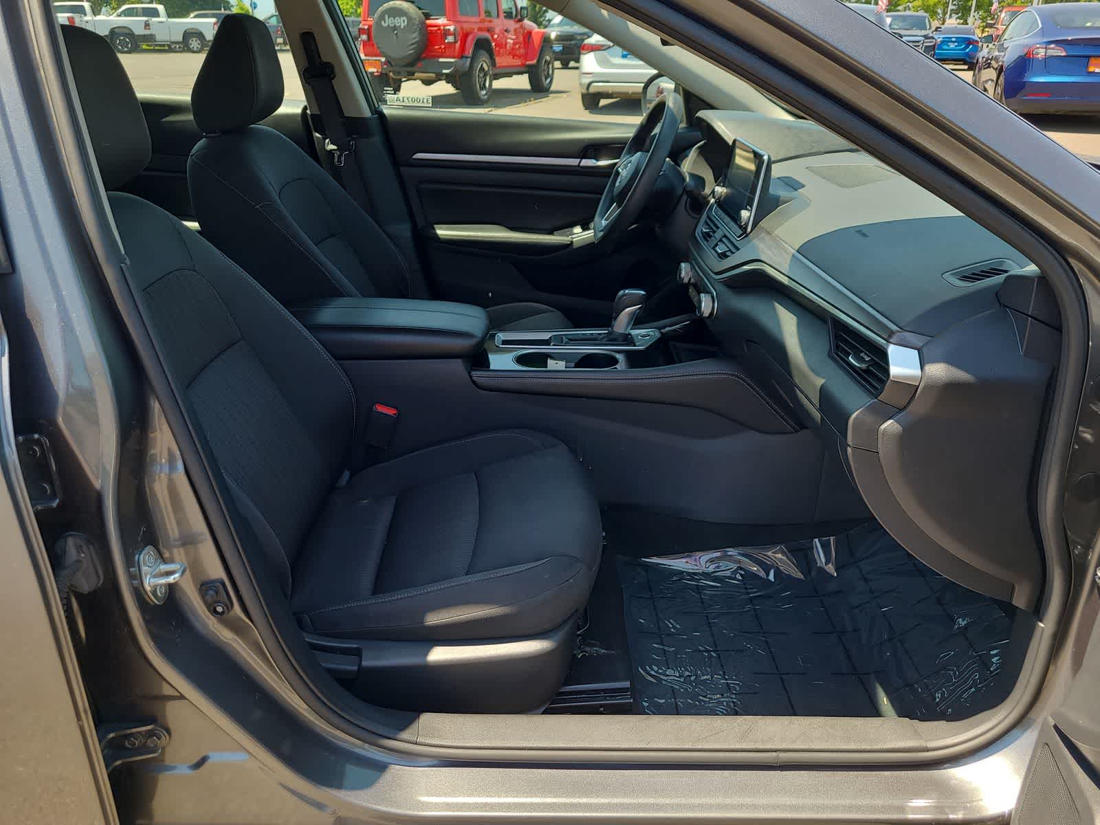 2023 Nissan Altima SV 22