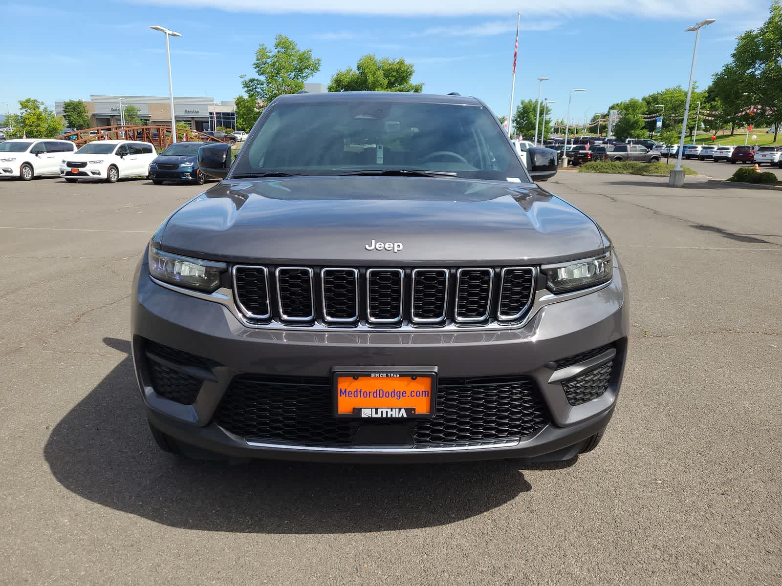 Thumbnail: 2025 Jeep Grand Cherokee - 14