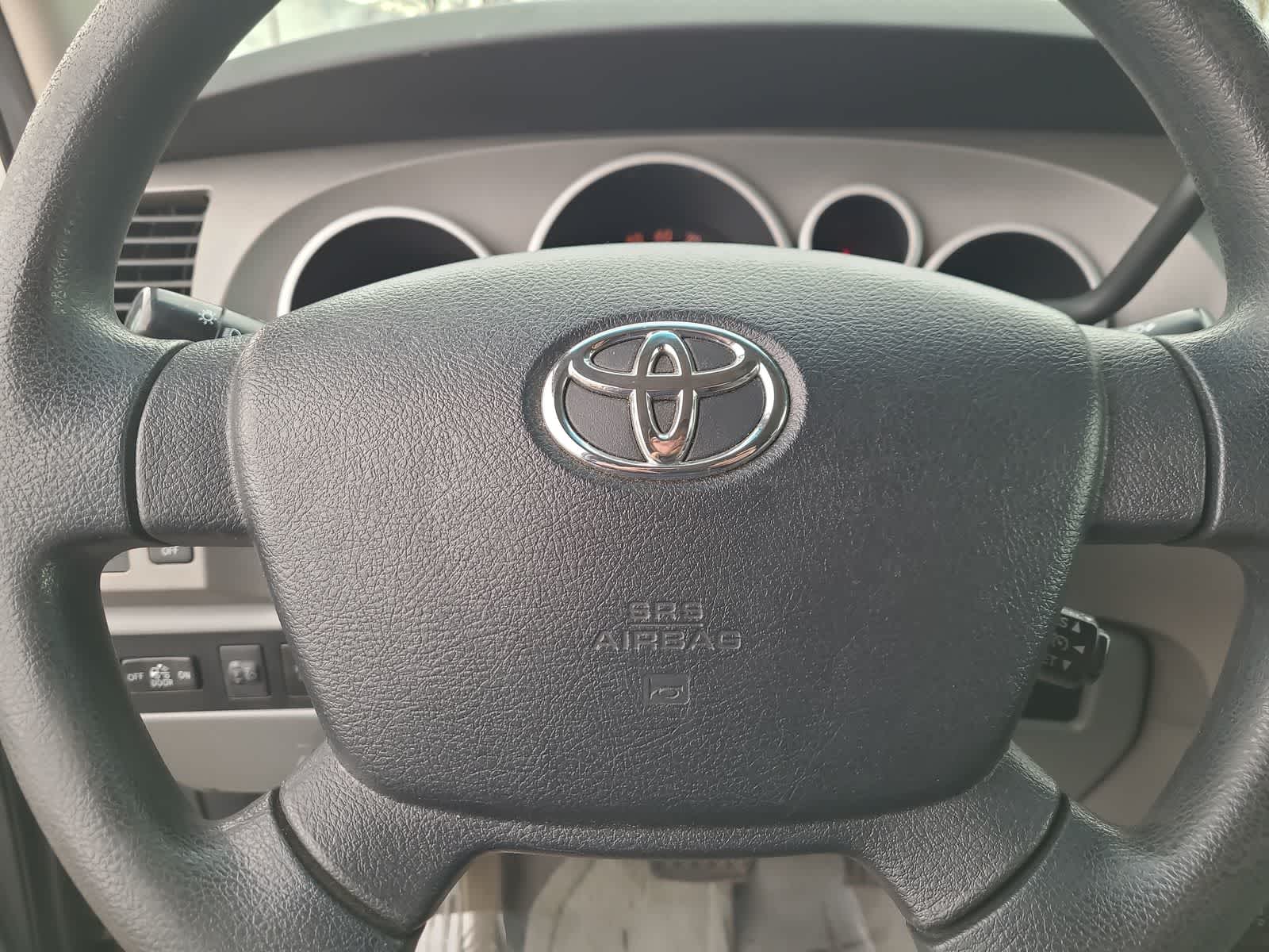 Thumbnail: 2010 Toyota Tundra - 23