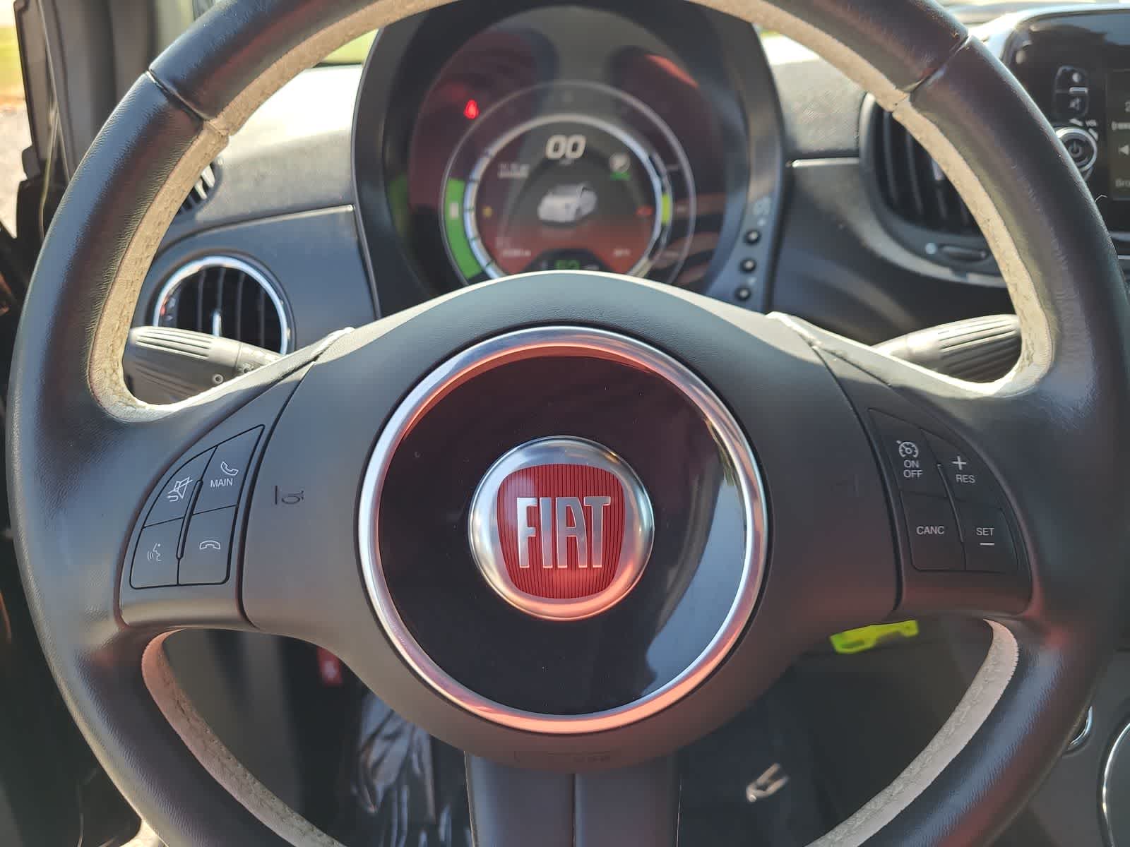 Thumbnail: 2019 Fiat 500e - 23