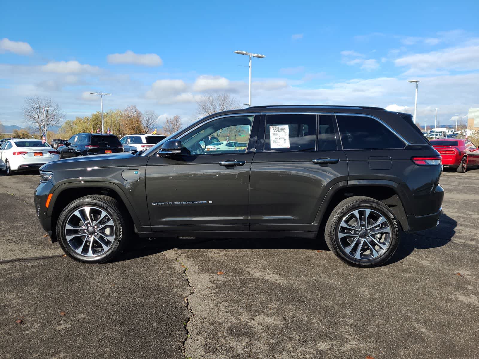 Thumbnail: 2024 Jeep Grand Cherokee - 11