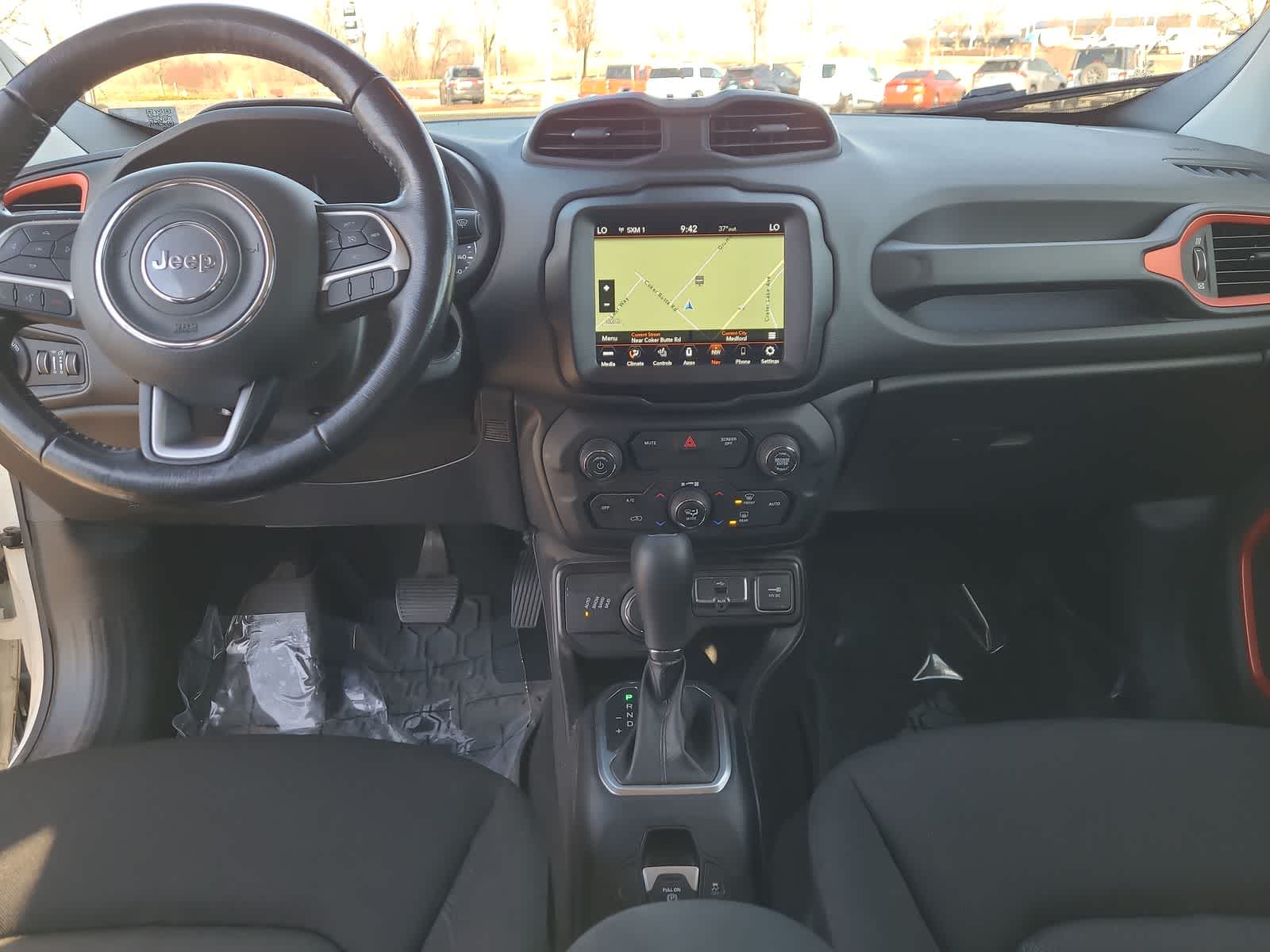 Thumbnail: 2020 Jeep Renegade - 18