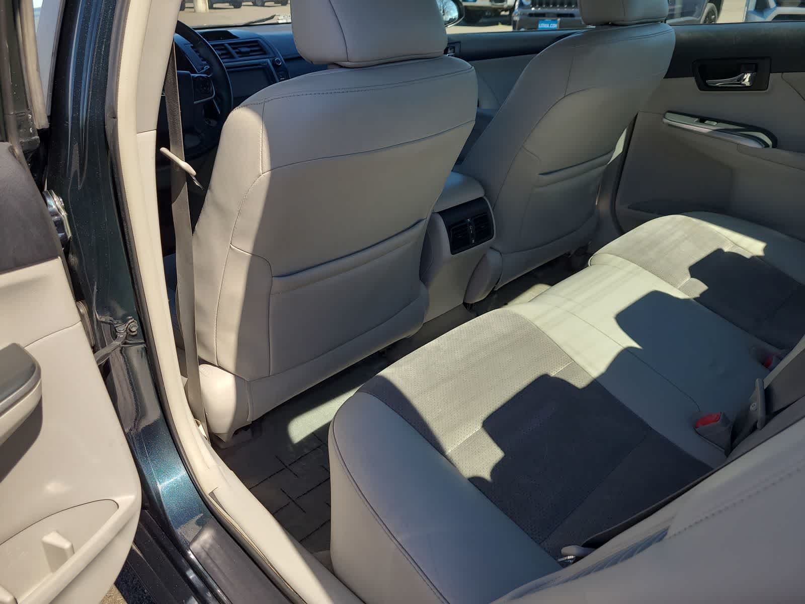 Thumbnail: 2012 Toyota Camry - 20