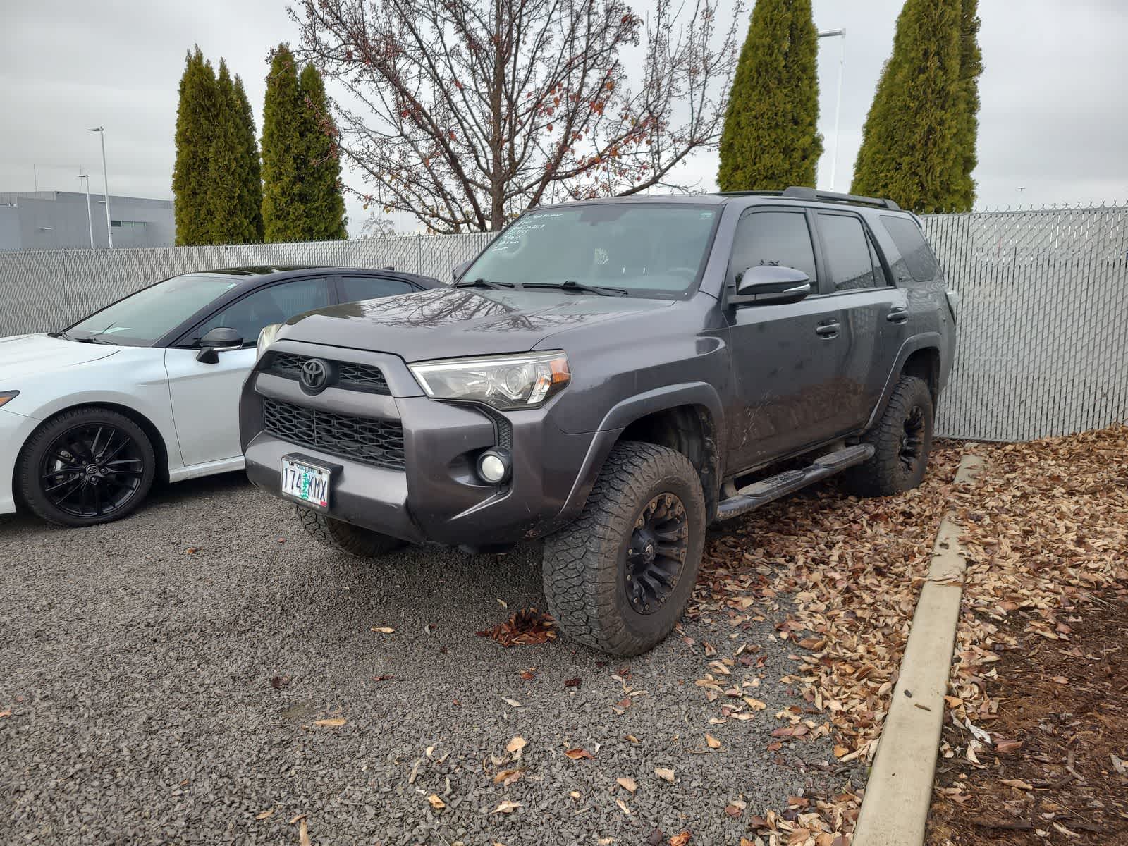 Thumbnail: 2018 Toyota 4Runner - 1