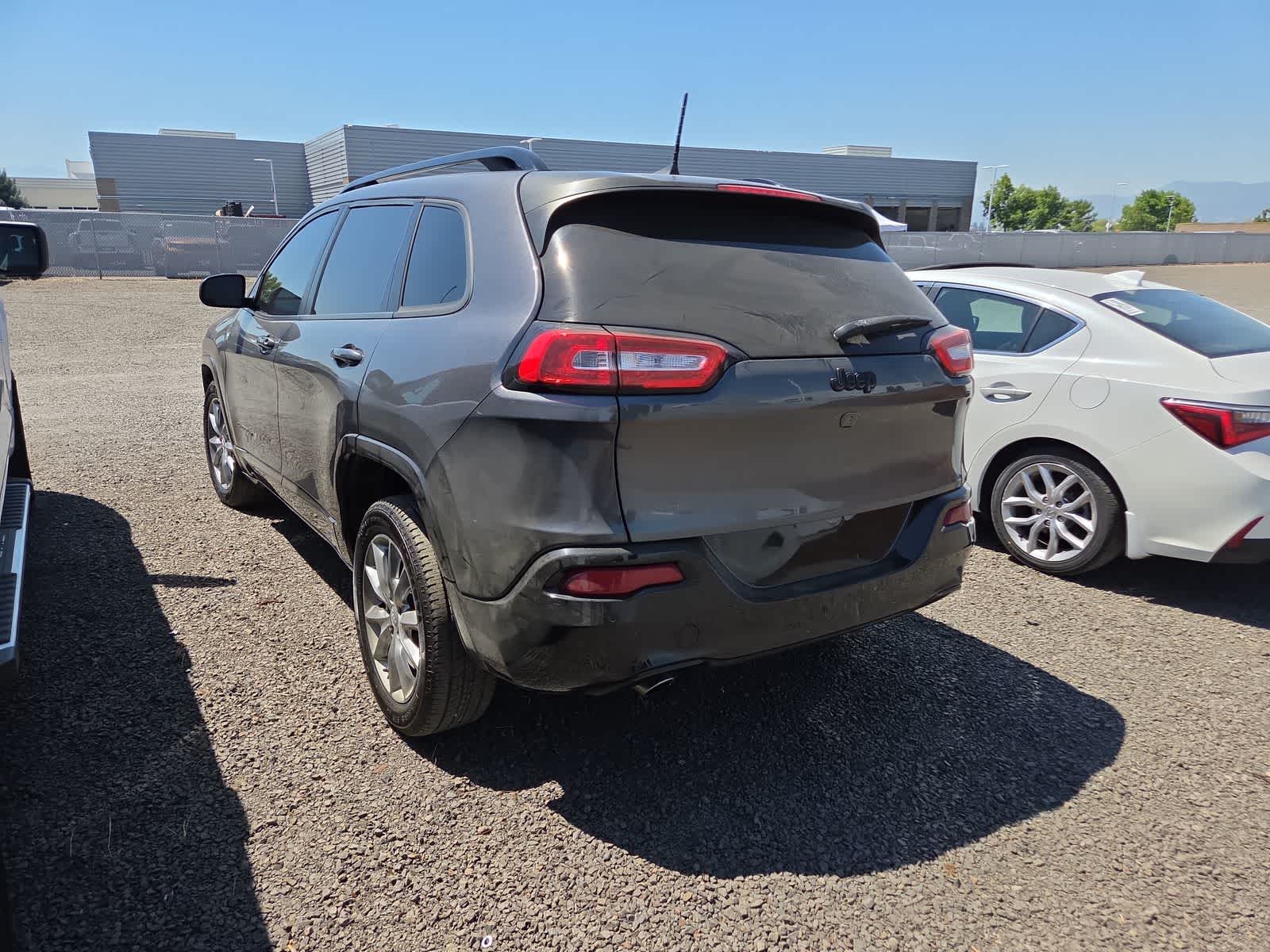 Thumbnail: 2018 Jeep Cherokee - 3