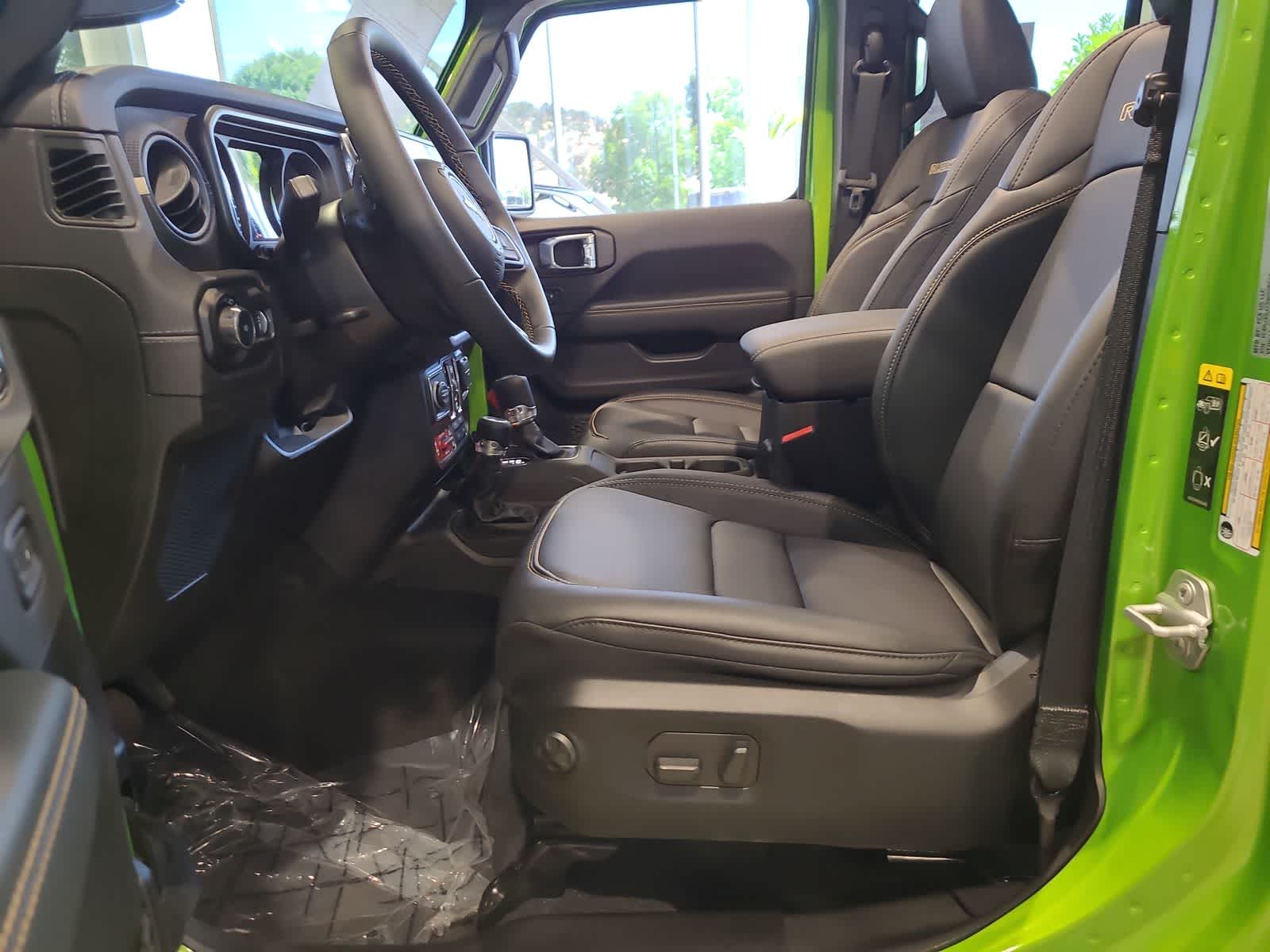 Thumbnail: 2025 Jeep Wrangler - 19