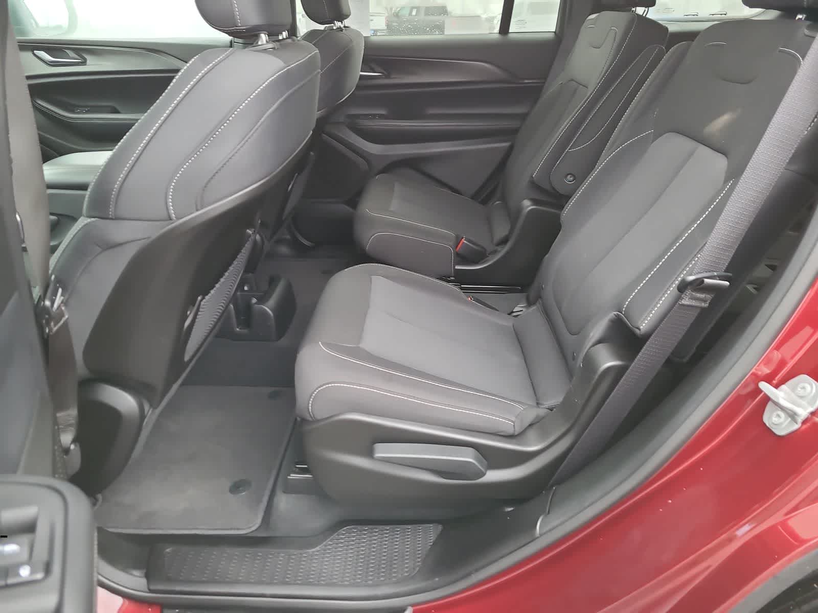 Thumbnail: 2024 Jeep Grand Cherokee L - 21