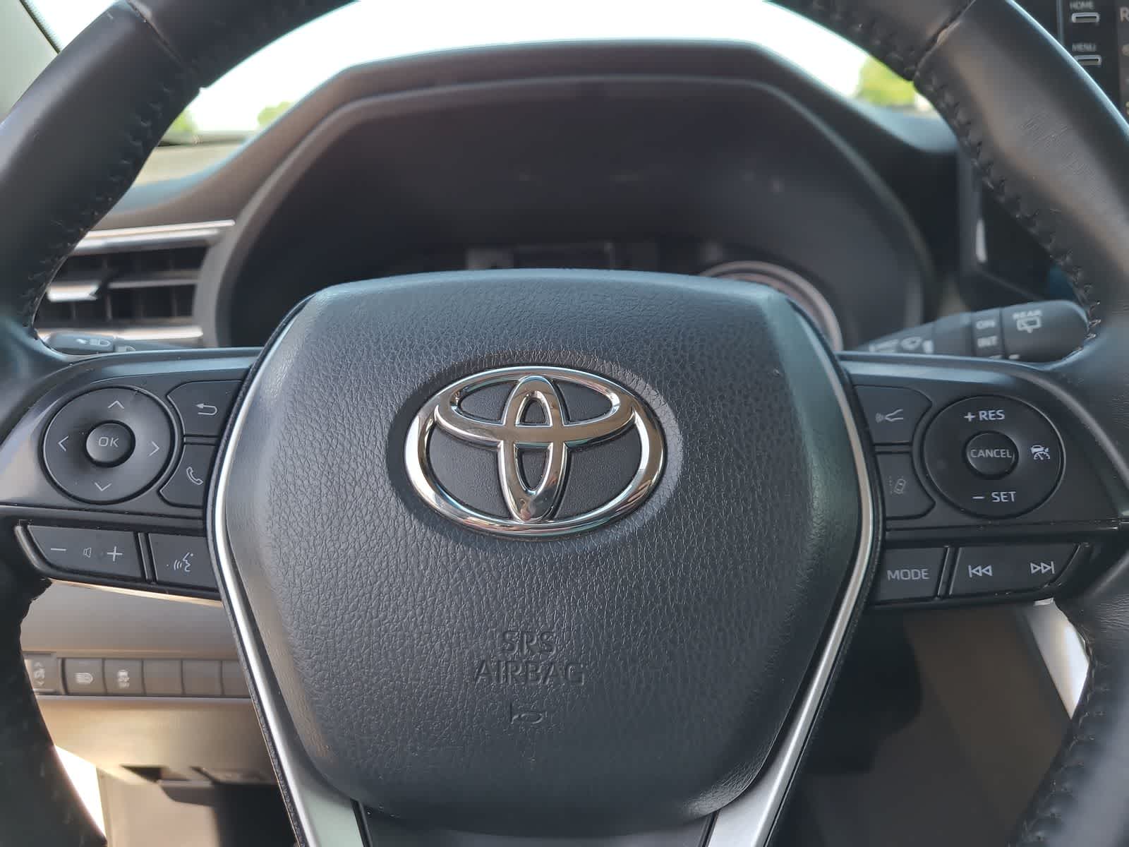 2021 Toyota Venza LE 23