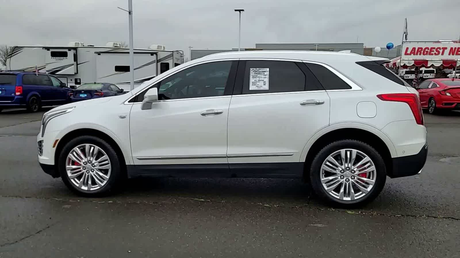 Thumbnail: 2017 Cadillac XT5 - 5