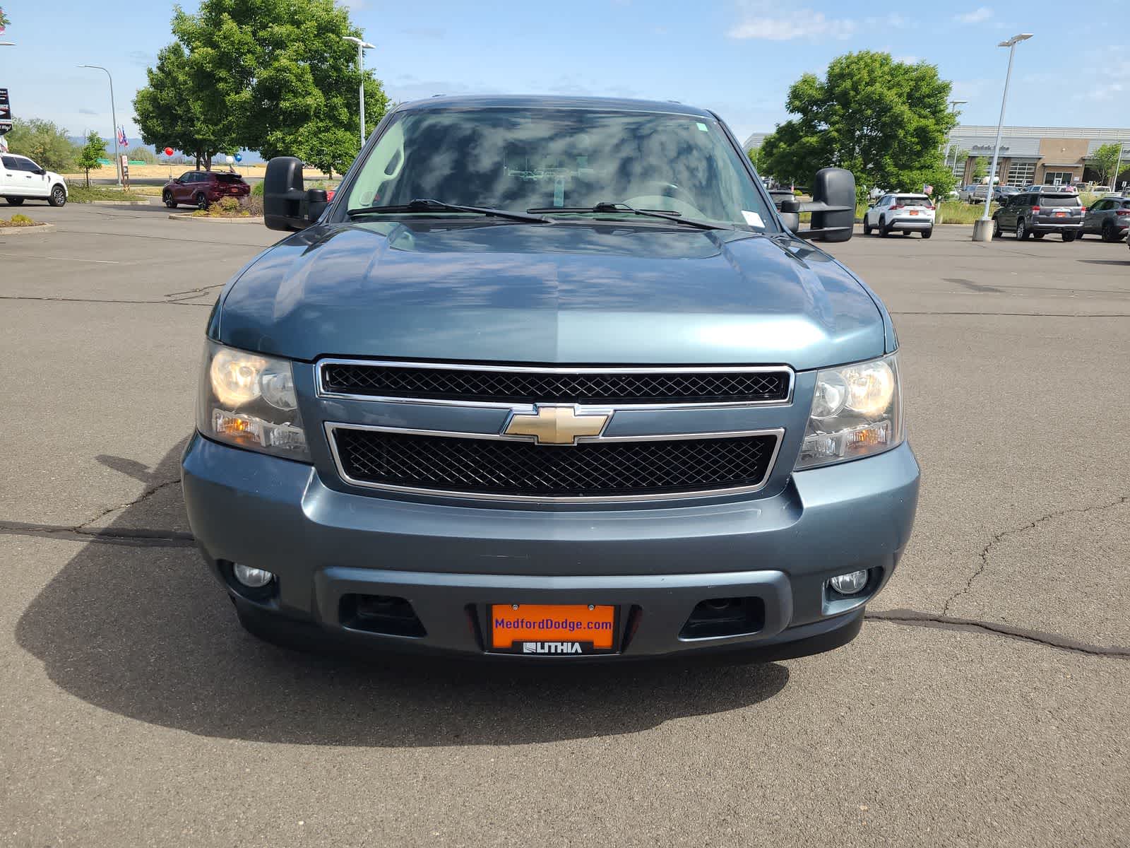 Thumbnail: 2009 Chevrolet Suburban - 14