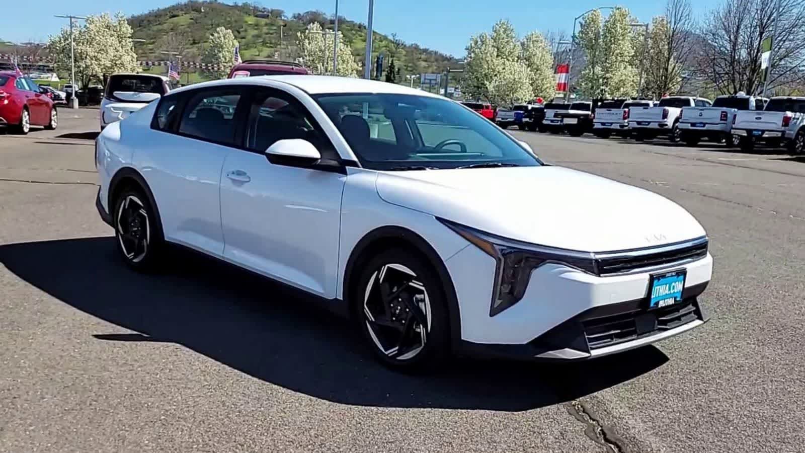 Thumbnail: 2025 Kia K4 - 2