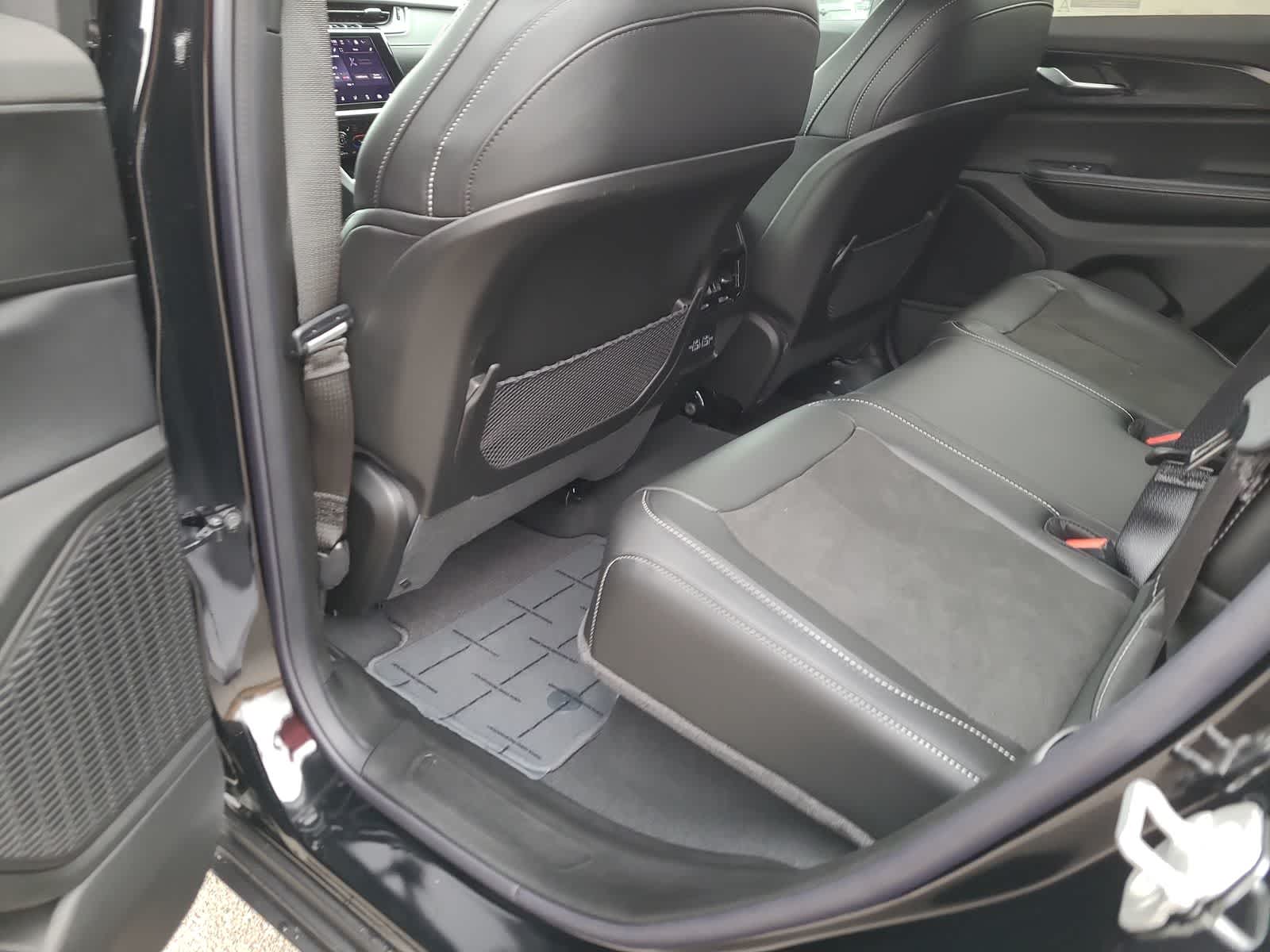 Thumbnail: 2025 Jeep Grand Cherokee - 20